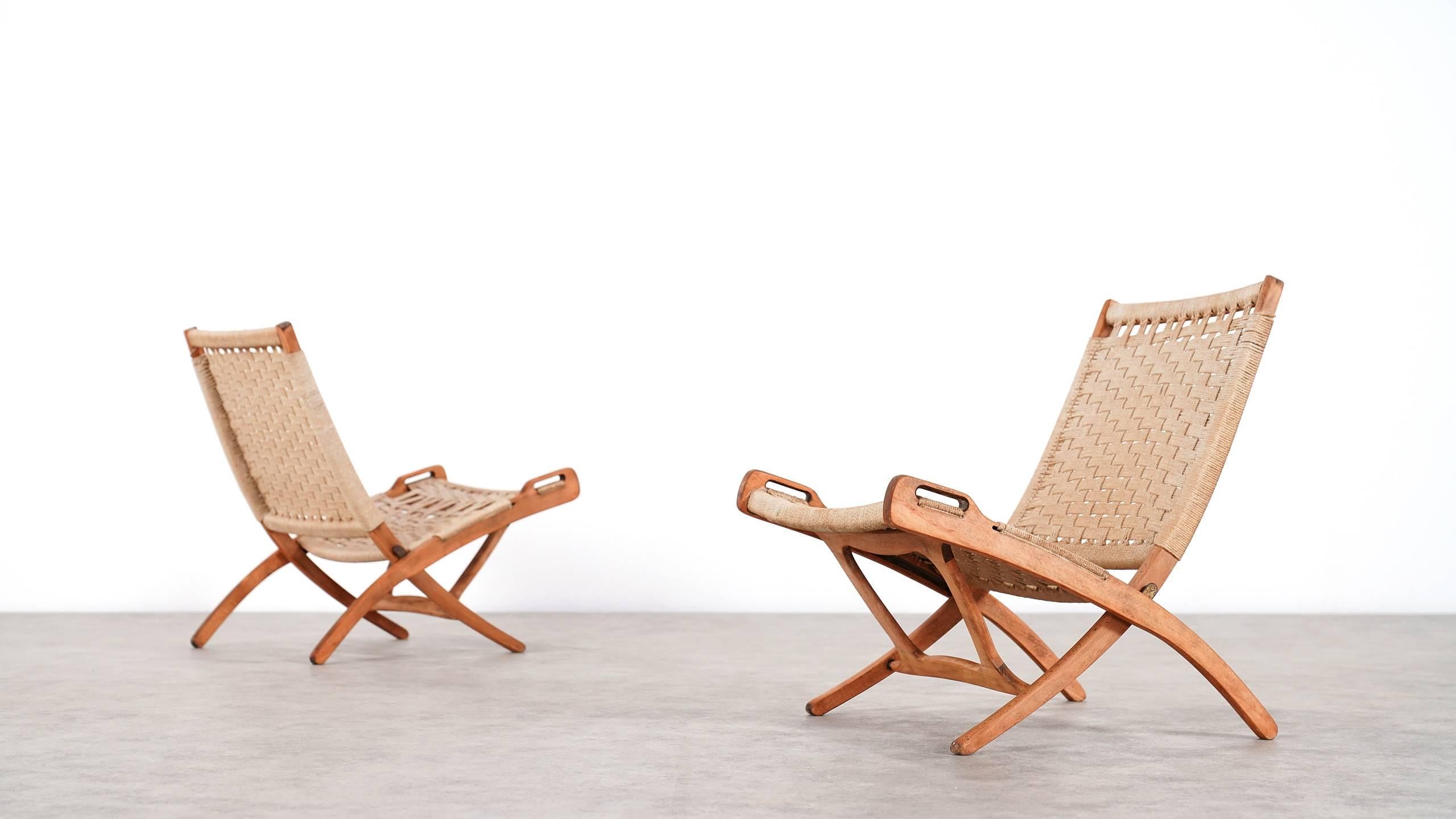 Folding Chair, Hans J. Wegner Style, Wood and Rope Covering, circa 1960 5