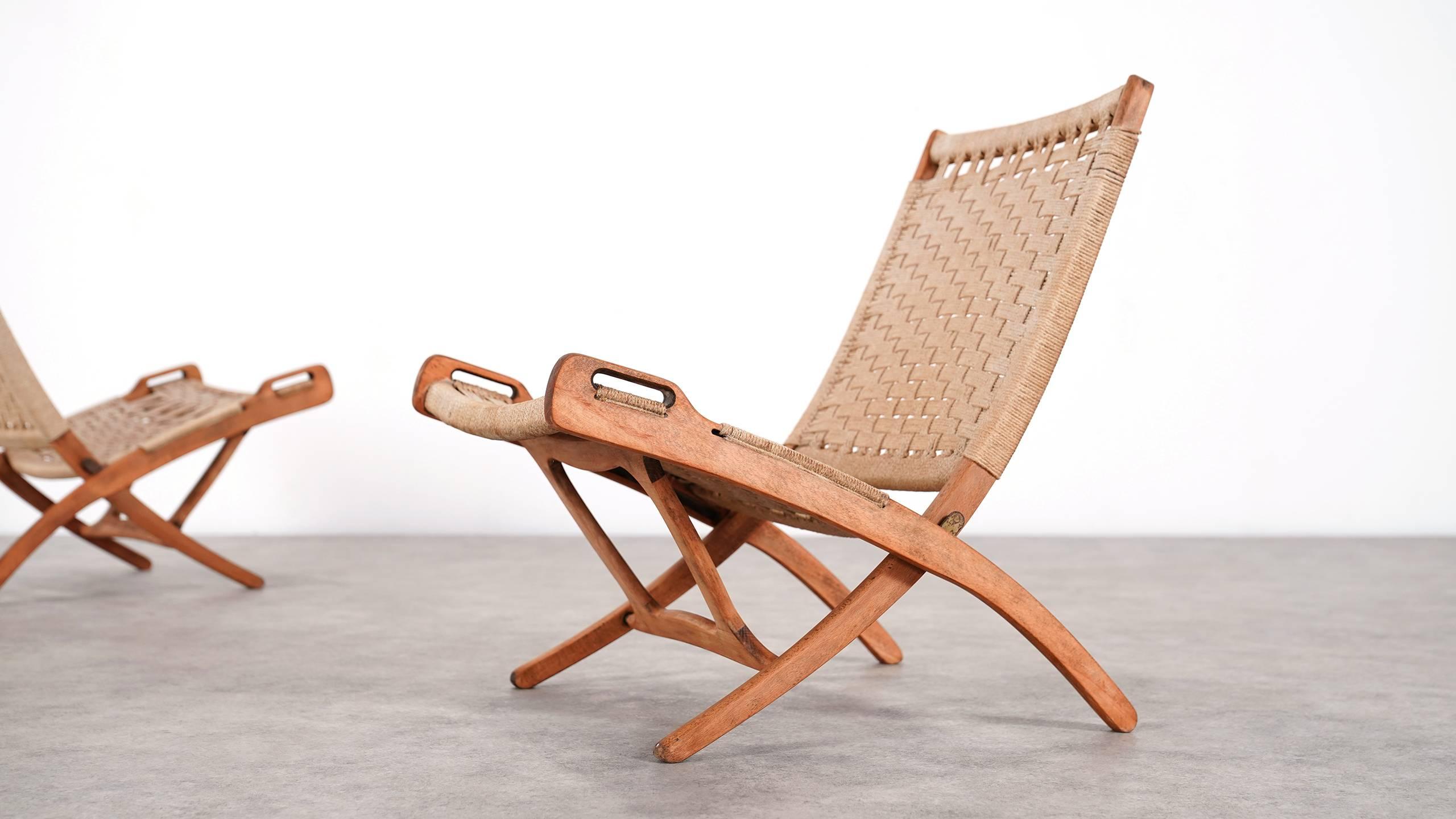 Klappstuhl:: Hans J. Wegner-Stil:: Holz und Seilbespannung:: um 1960 (Europäisch)