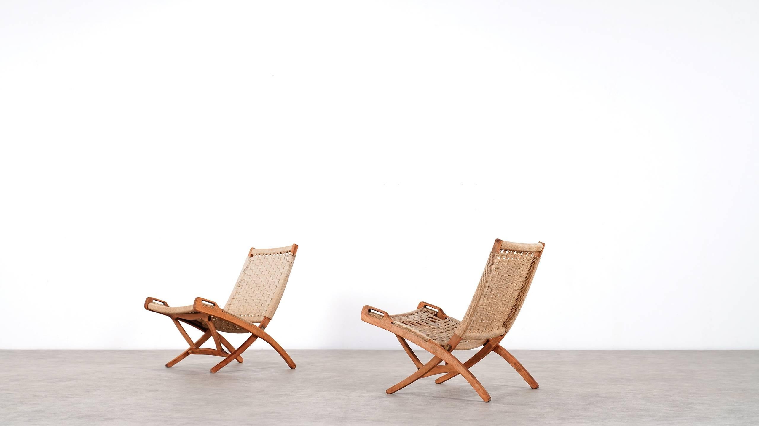 European Folding Chair, Hans J. Wegner Style, Wood and Rope Covering, circa 1960