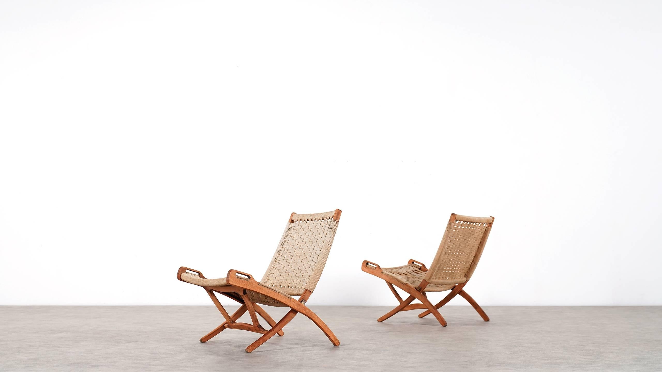 Mid-20th Century Folding Chair, Hans J. Wegner Style, Wood and Rope Covering, circa 1960