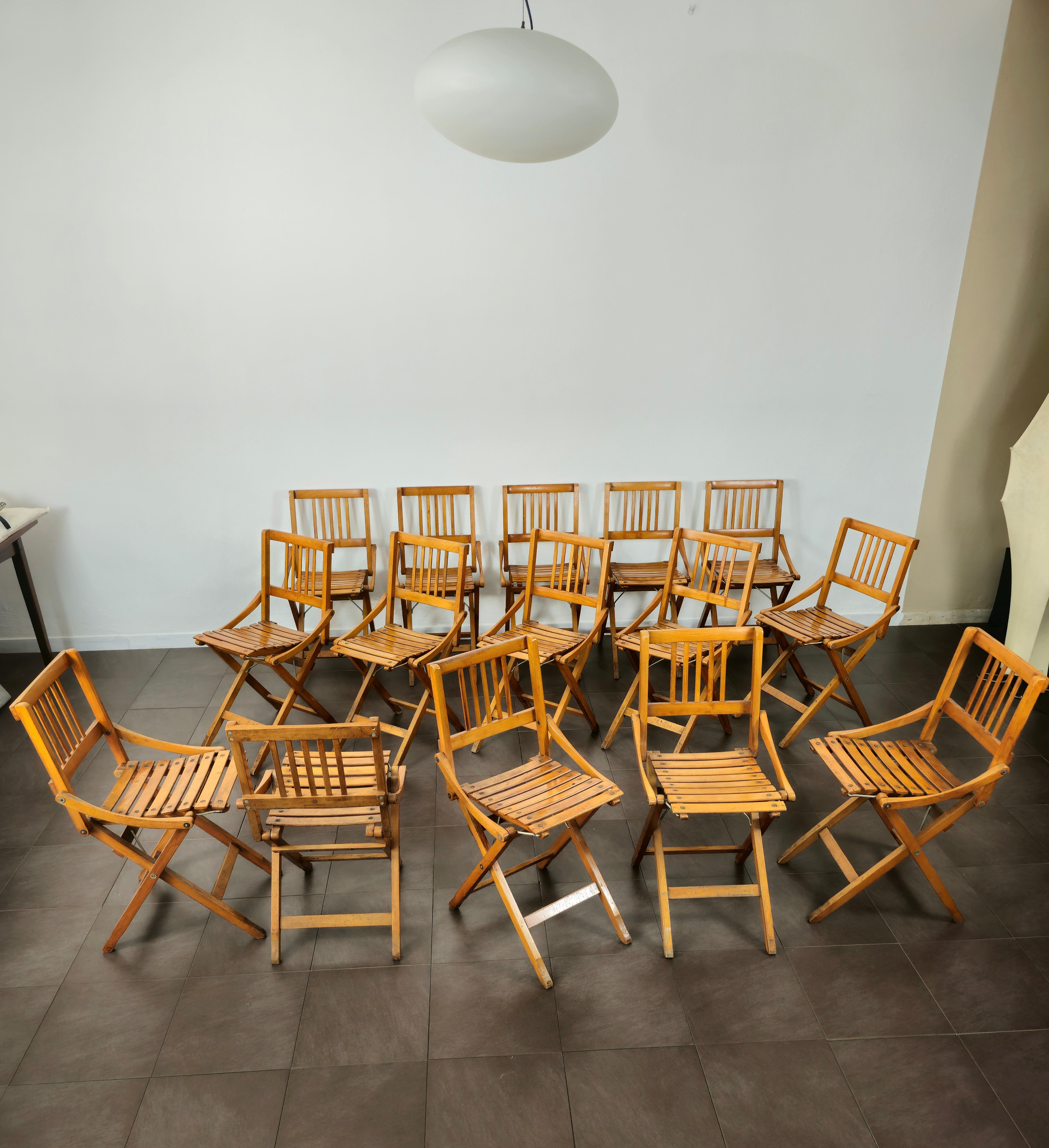 Folding Chairs Wood Fratelli Reguitti Midcentury Italian Design 1950s Set of 15 8