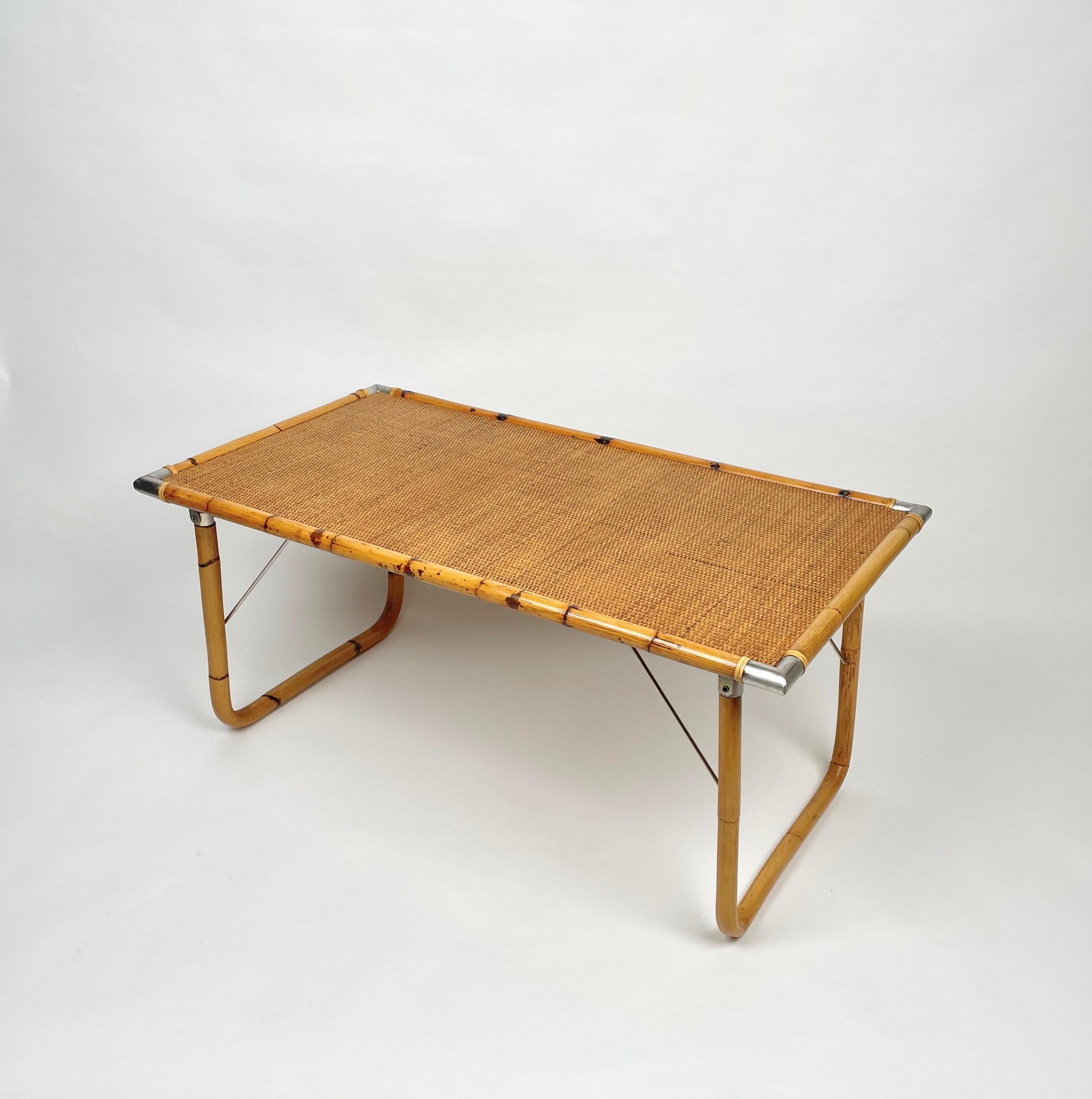 Folding Coffee Table in Bamboo, Rattan, Wicker and Steel Corner, Italy, 1970s For Sale 1