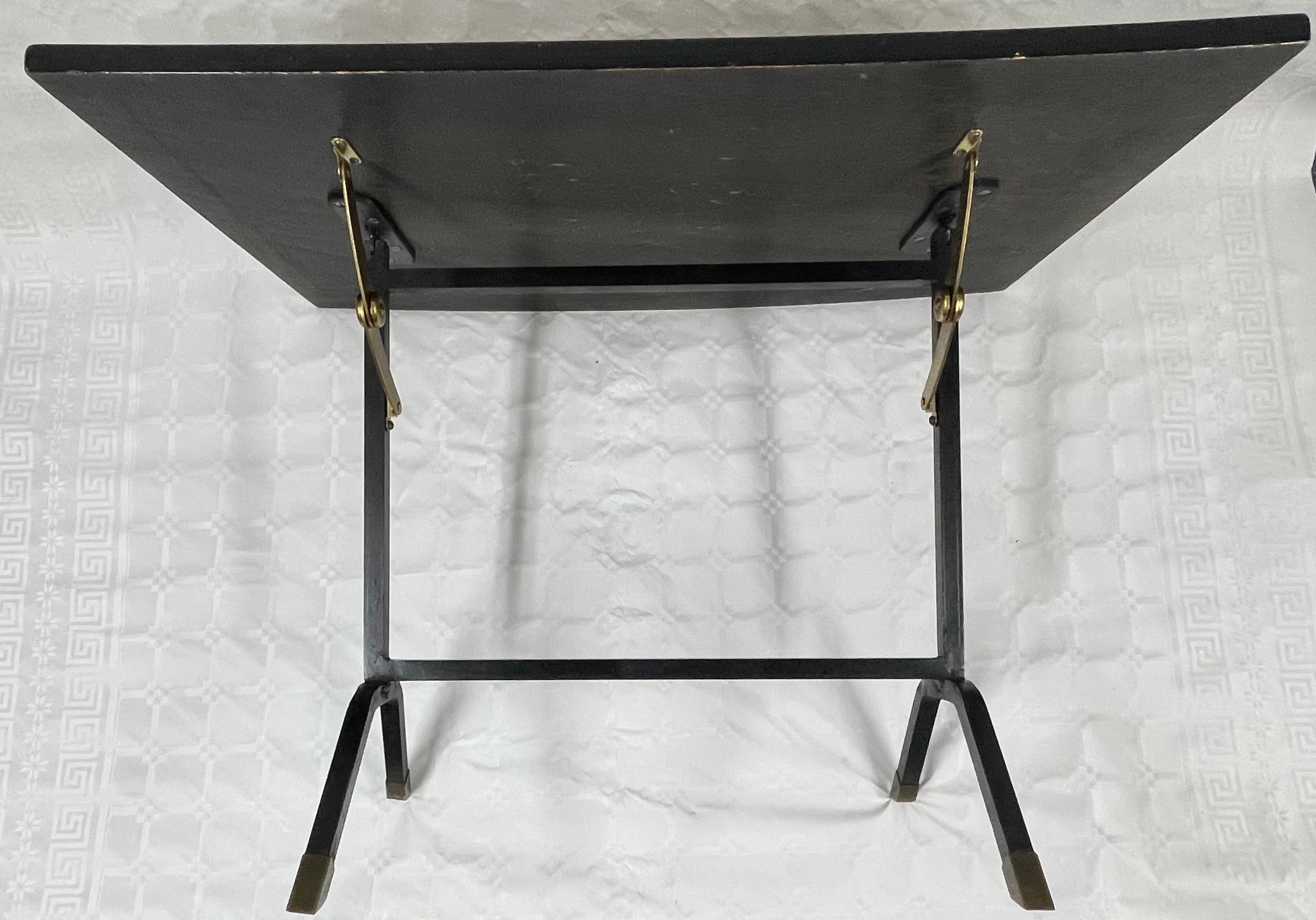 Folding Coffee Table in Painted Metal and Ebonized Wood, Circa 1960 In Good Condition For Sale In Saint-Ouen, FR