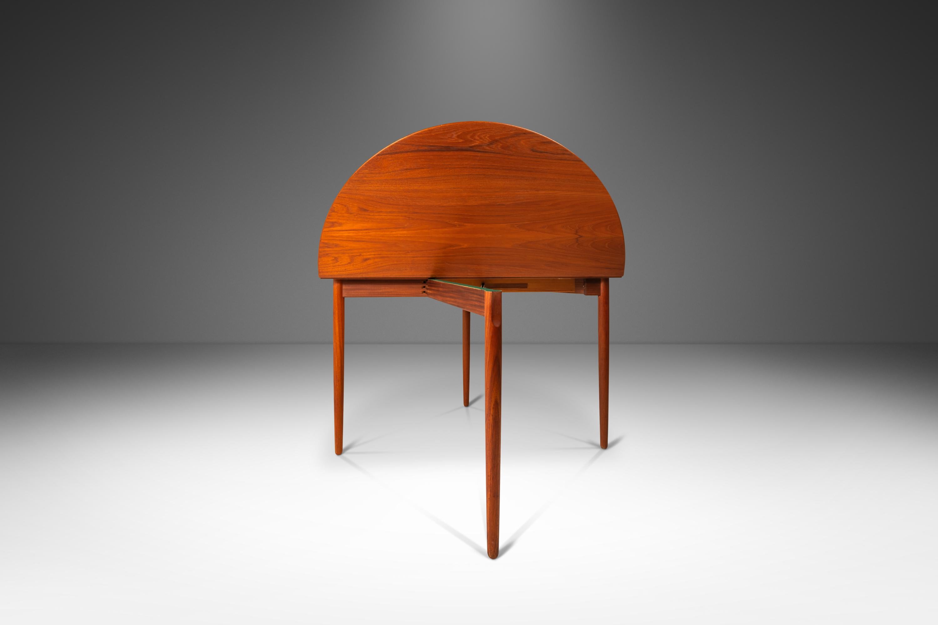 Folding Covertable Table by Poul Volther for Frem Røjle, Denmark, c. 1960s In Good Condition In Deland, FL