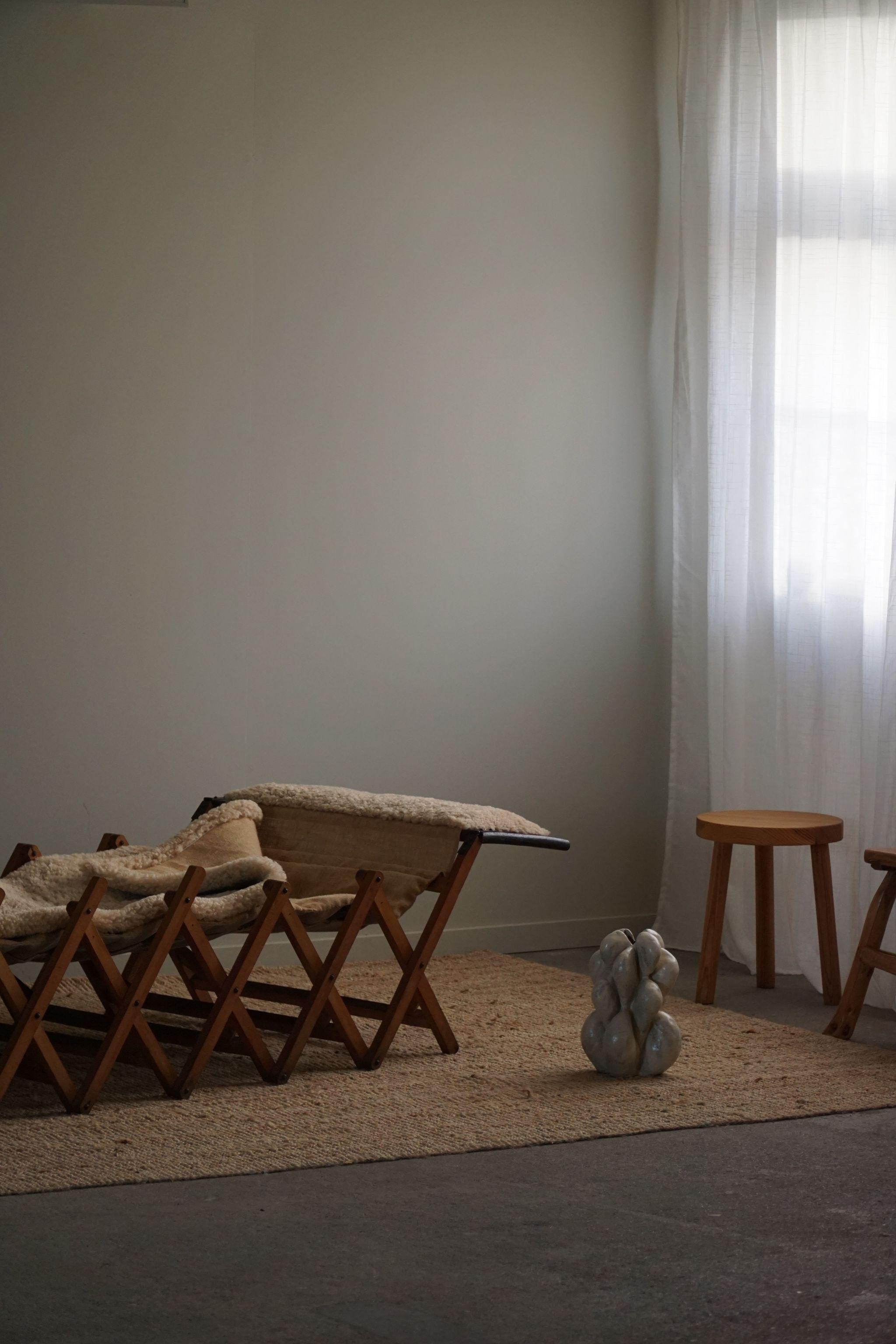 Folding Daybed in Hessian & Lambswool, Made by a Danish Cabinetmaker, 1930s For Sale 3