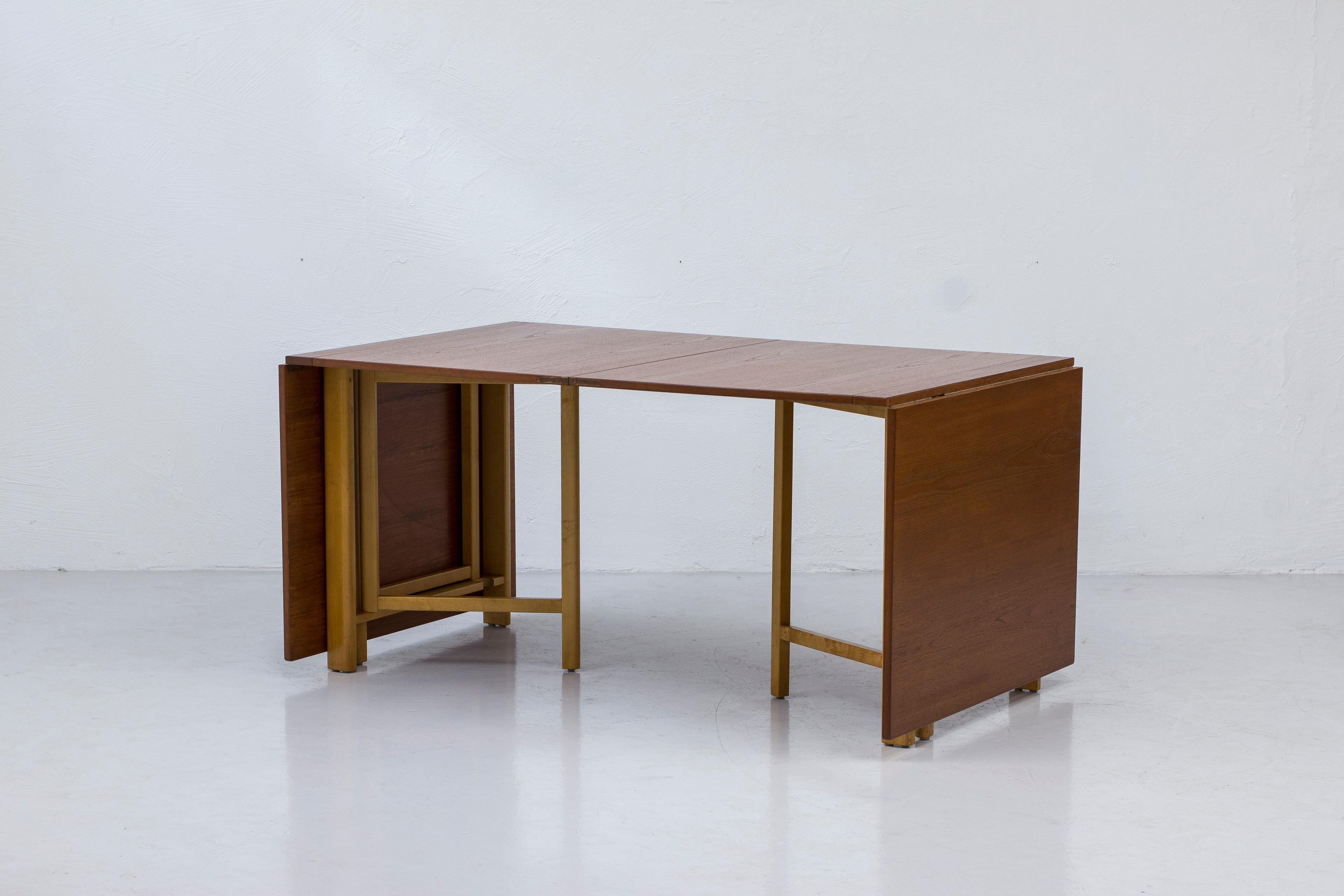Folding dining table by Bruno Mathsson, Firma Karl Mathsson, Sweden, 1950s For Sale 8