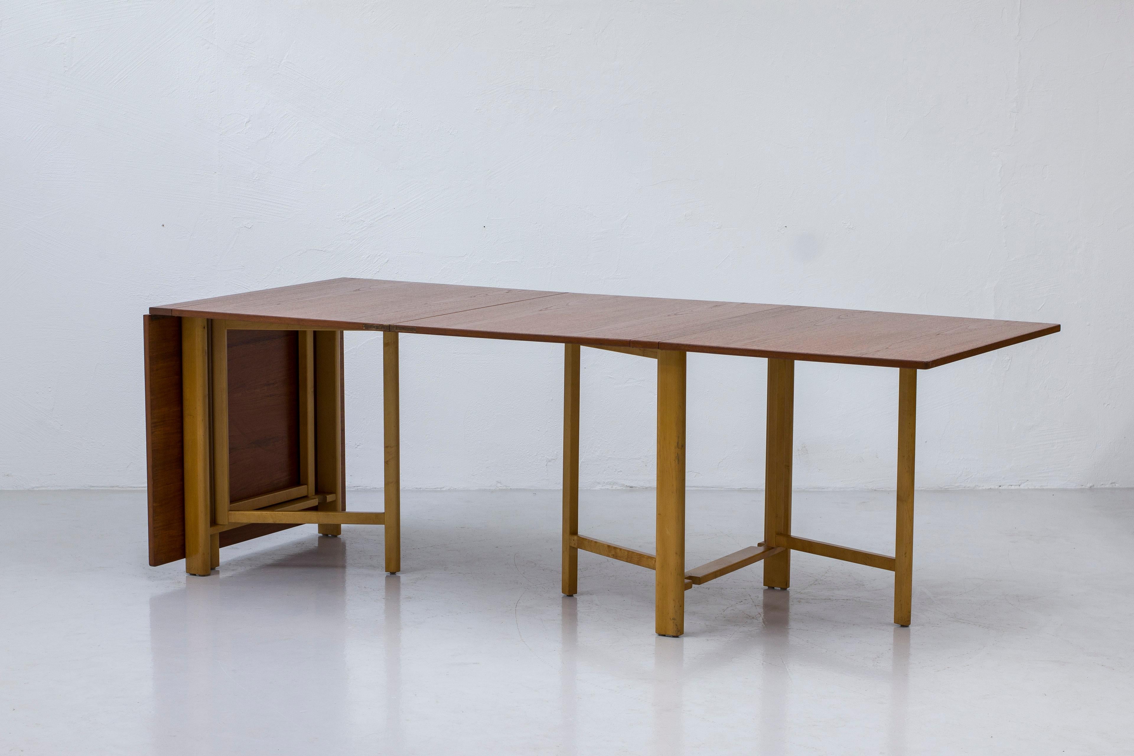Folding dining table by Bruno Mathsson, Firma Karl Mathsson, Sweden, 1950s For Sale 10