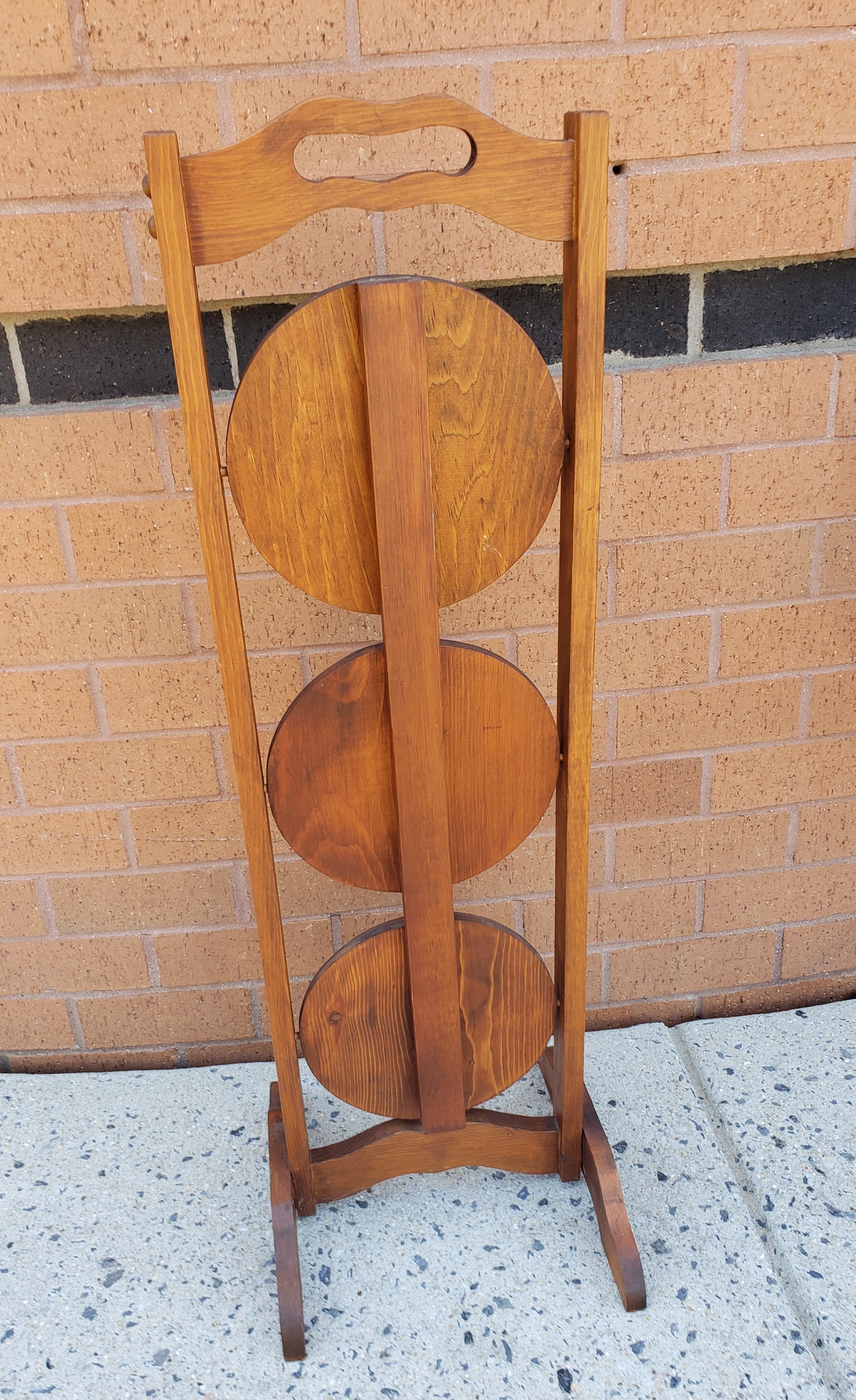 Folding Hand Painted Wood Muffin Stand In Good Condition For Sale In Germantown, MD
