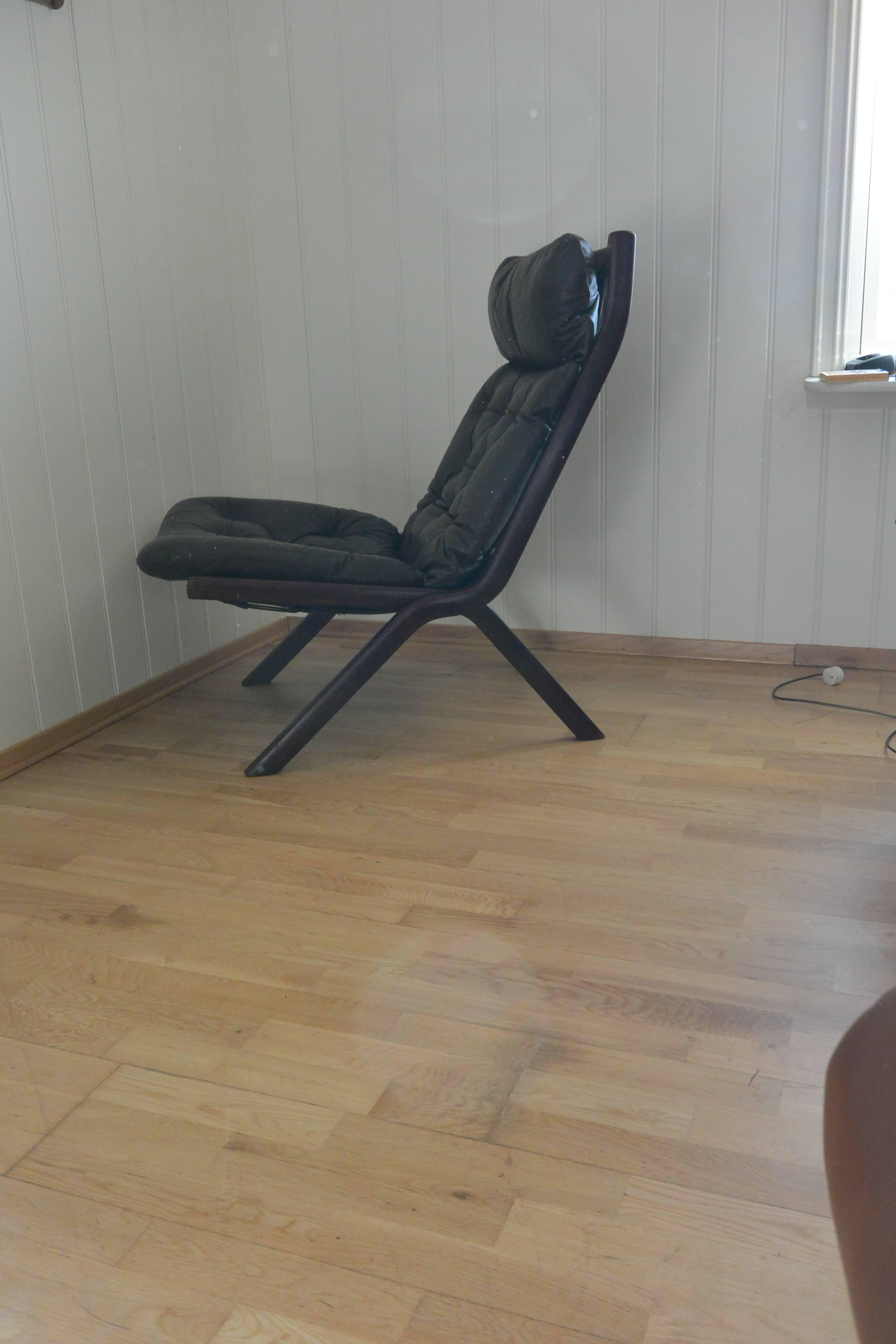 Folding Leather Chair Erkones, Norway In Excellent Condition For Sale In Notteroy, NO