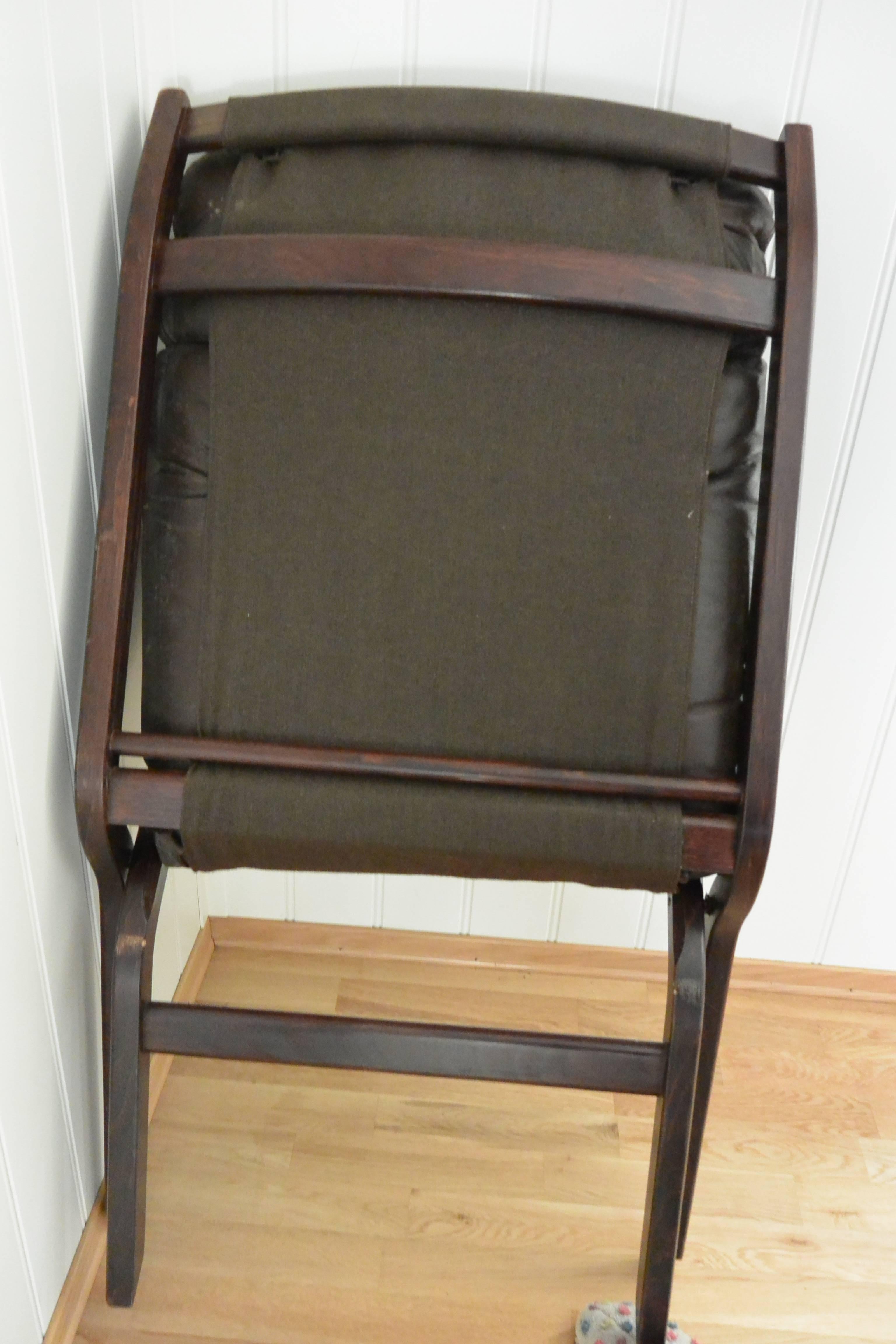 Folding Leather Chair Erkones, Norway For Sale 3