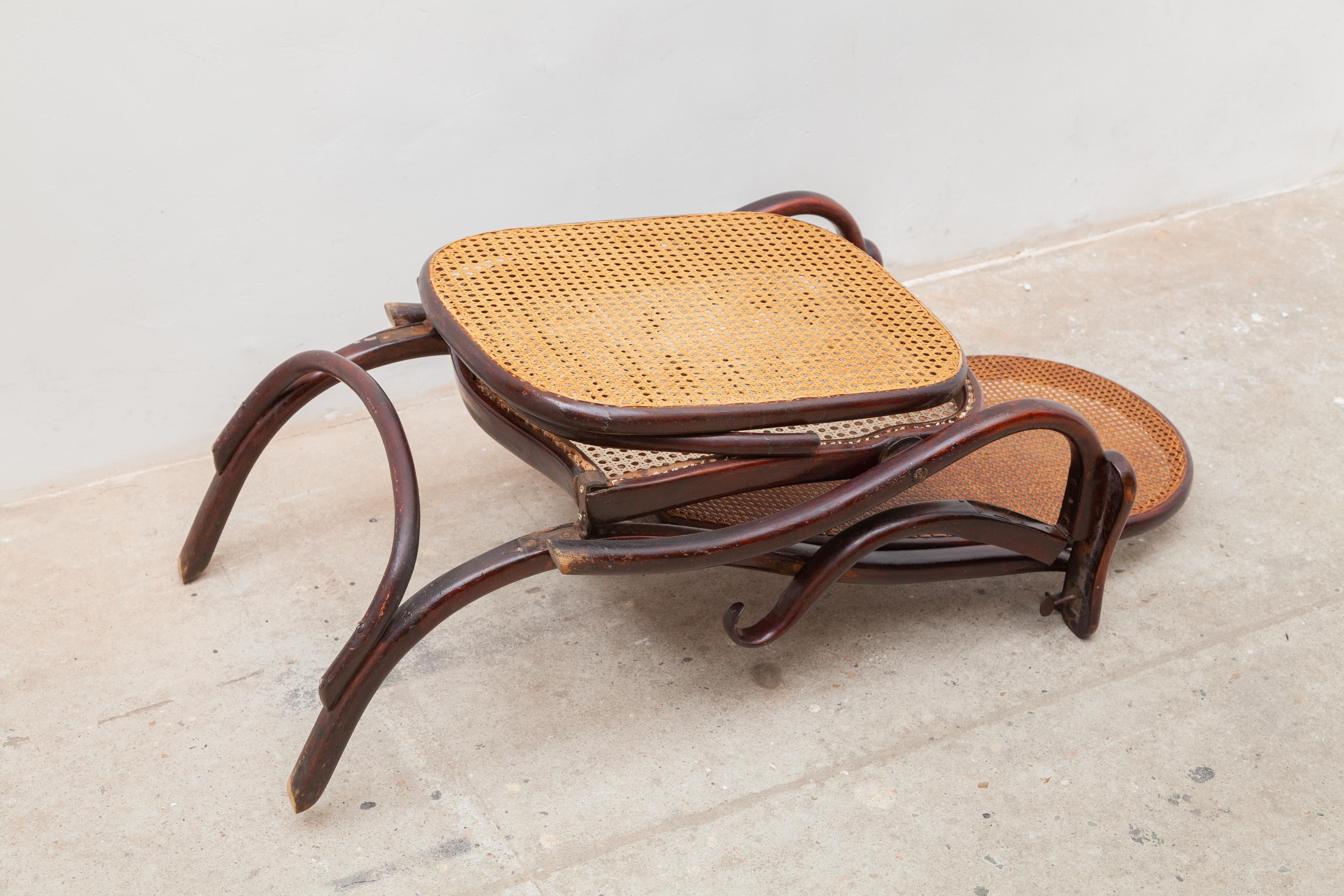 Folding Lounge Chair by Thonet with Adjustable Footstool 19th Century For Sale 2