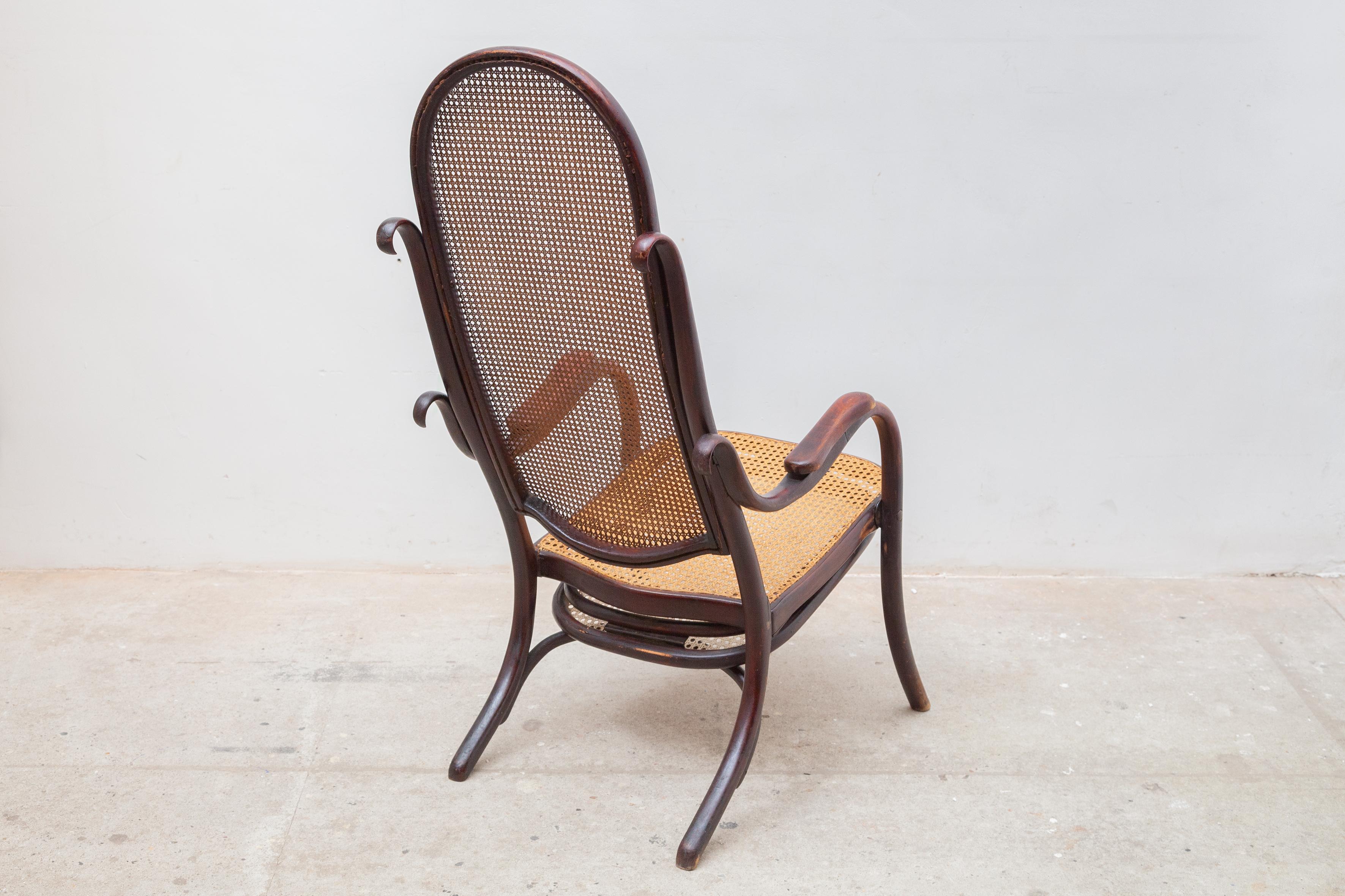 Austrian Folding Lounge Chair by Thonet with Adjustable Footstool 19th Century For Sale