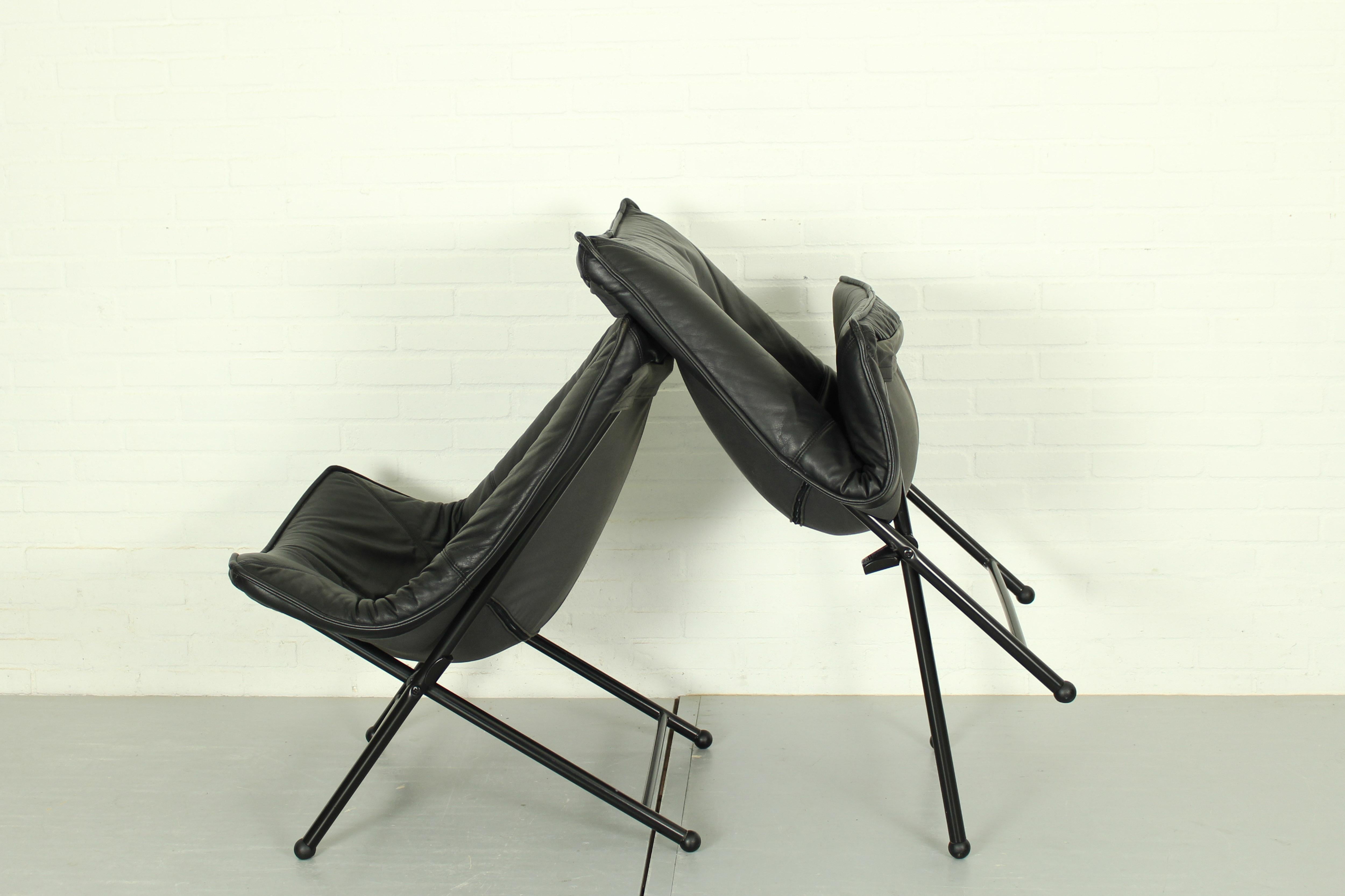 Folding Lounge Chairs in Black Leather by Teun Van Zanten for Molinari, 1970s For Sale 4
