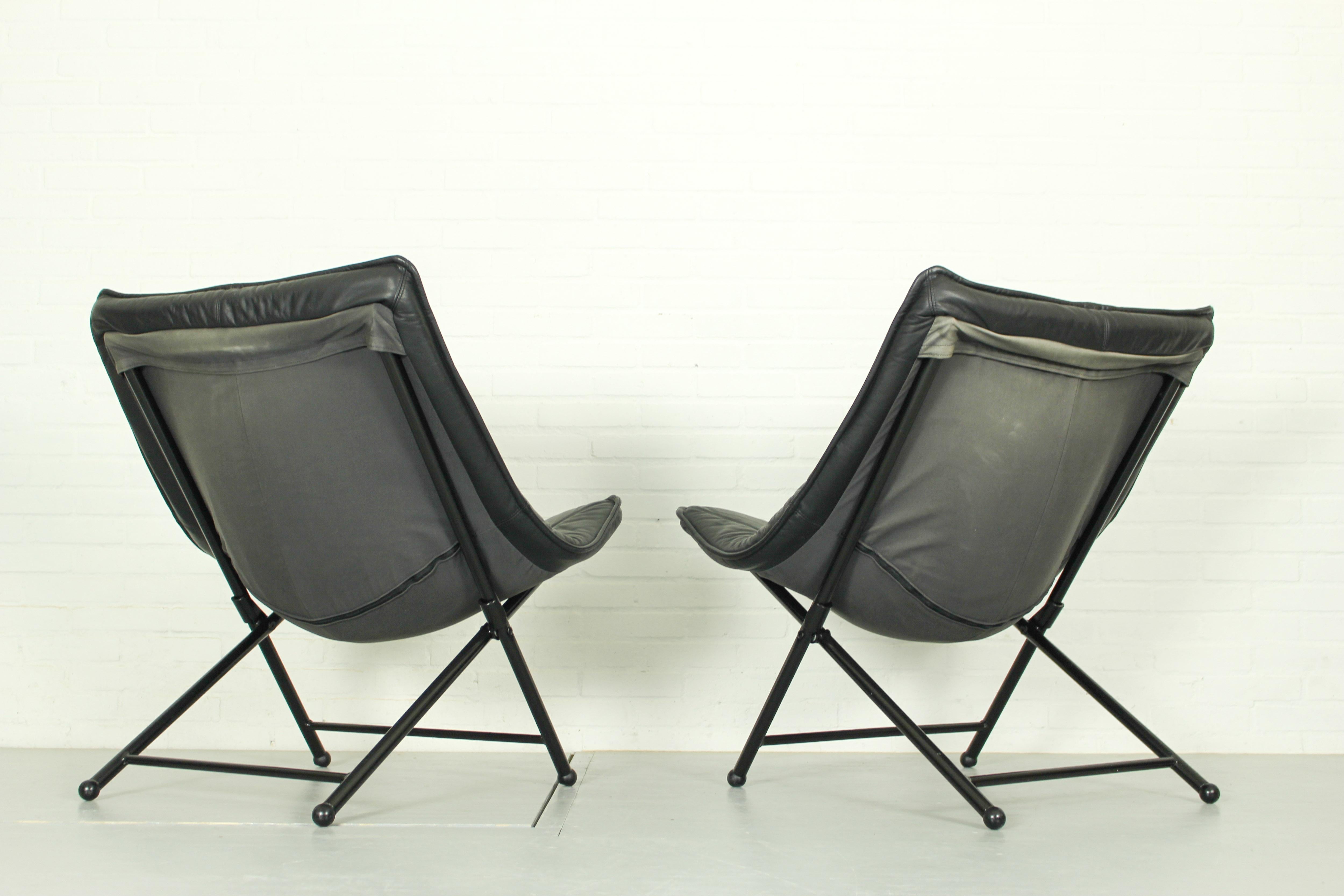 Mid-Century Modern Folding Lounge Chairs in Black Leather by Teun Van Zanten for Molinari, 1970s For Sale