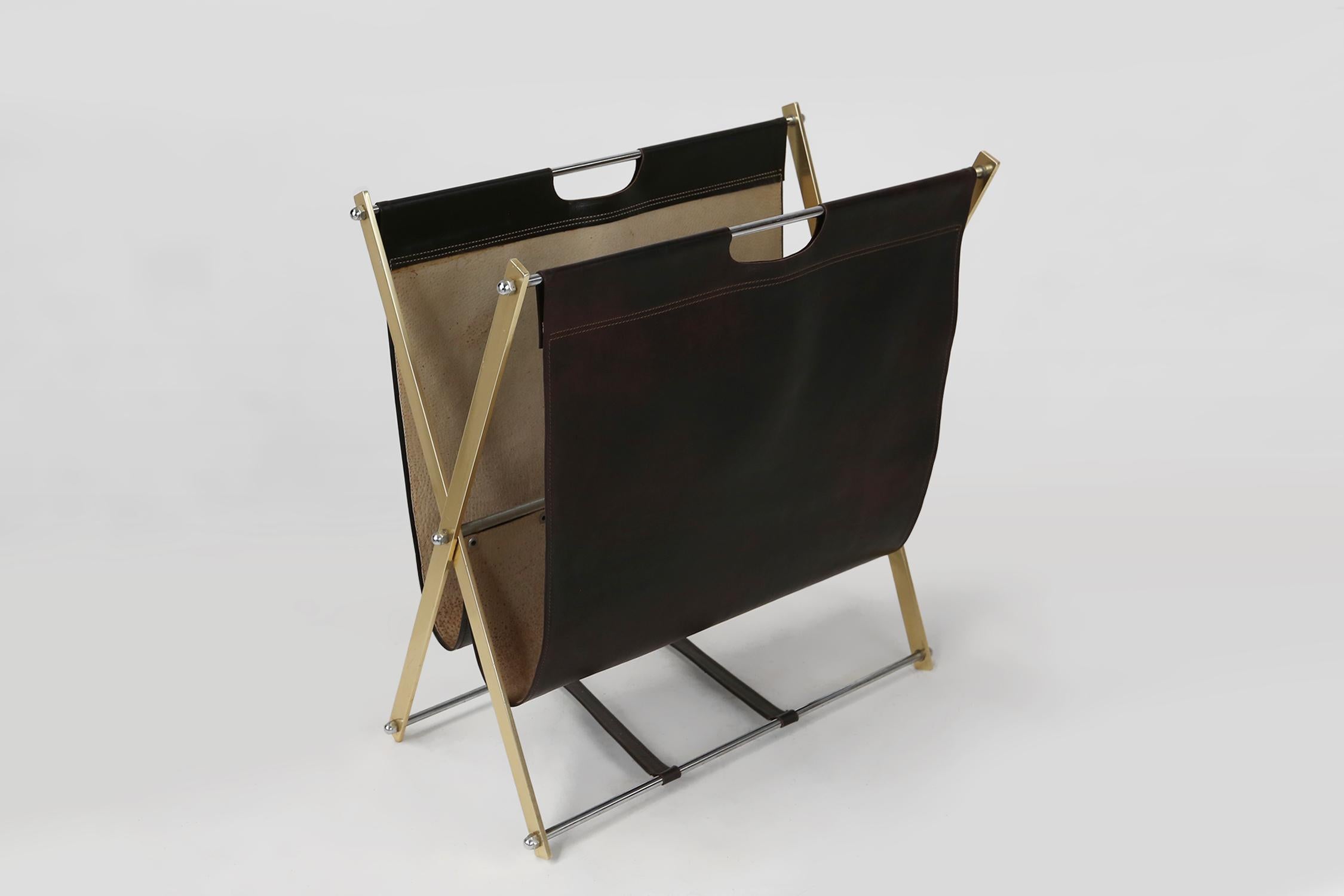 Folding magazine rack by Jacques Adnet in metal and Leather, France 1950s For Sale 3