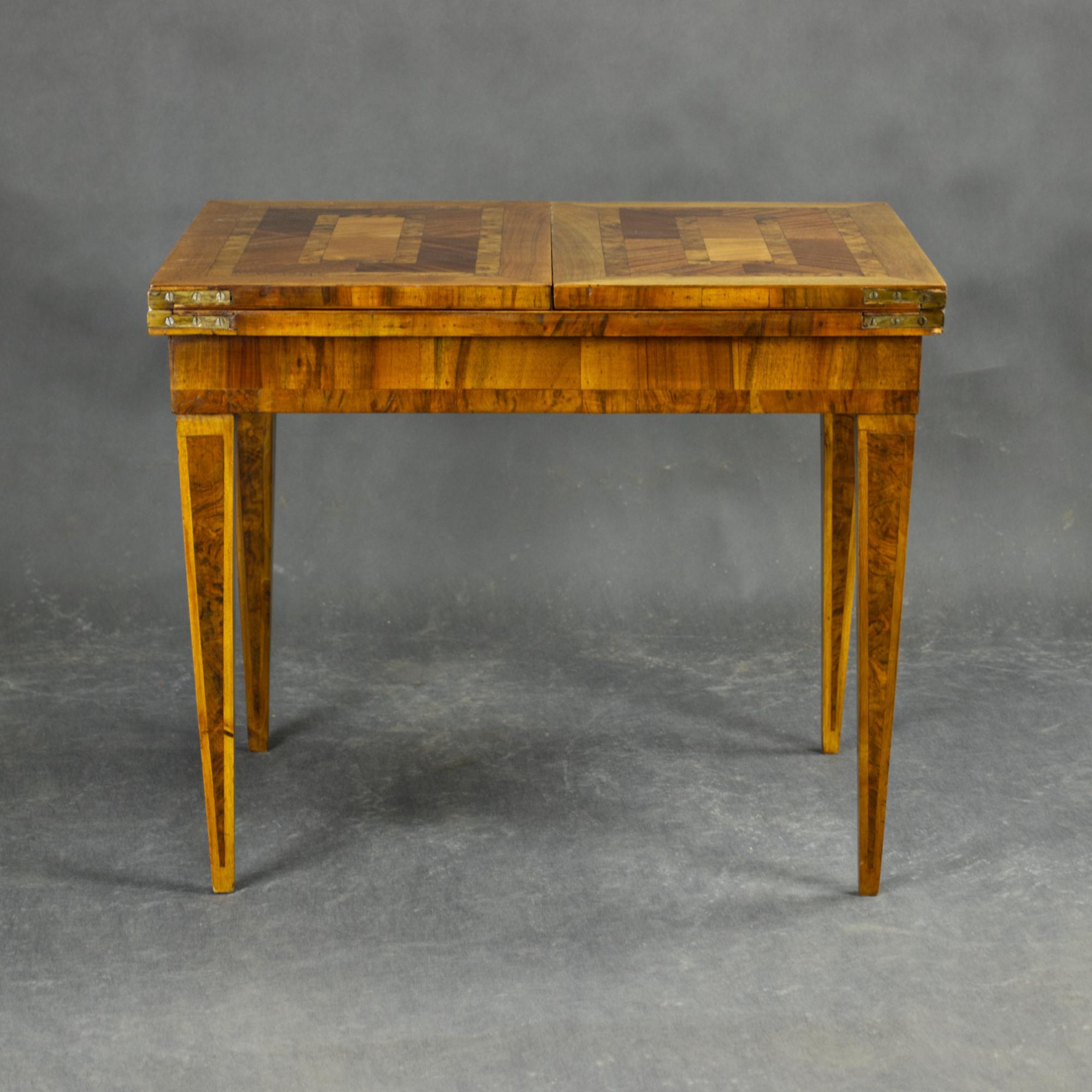 Mesa plegable de marquetería, S. XIX en venta 4