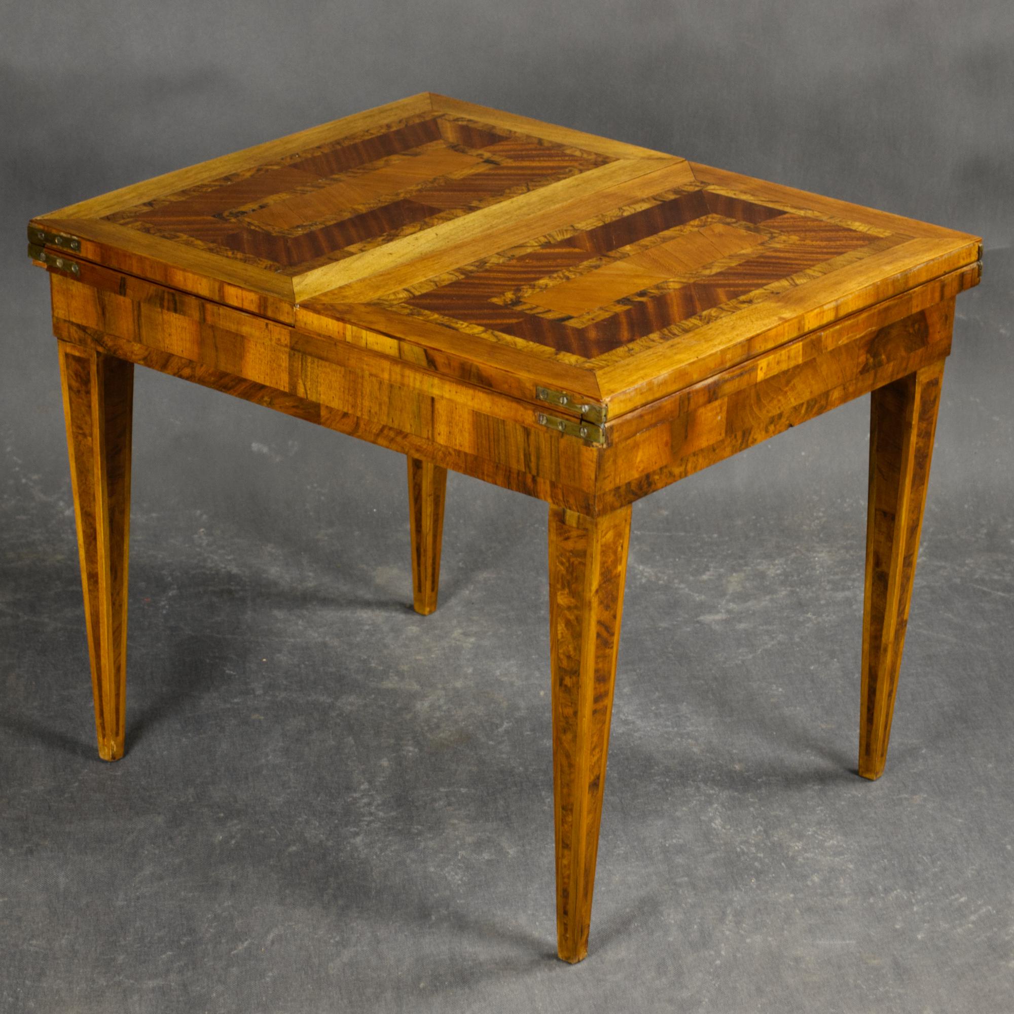 Mesa plegable de marquetería, S. XIX en venta 5