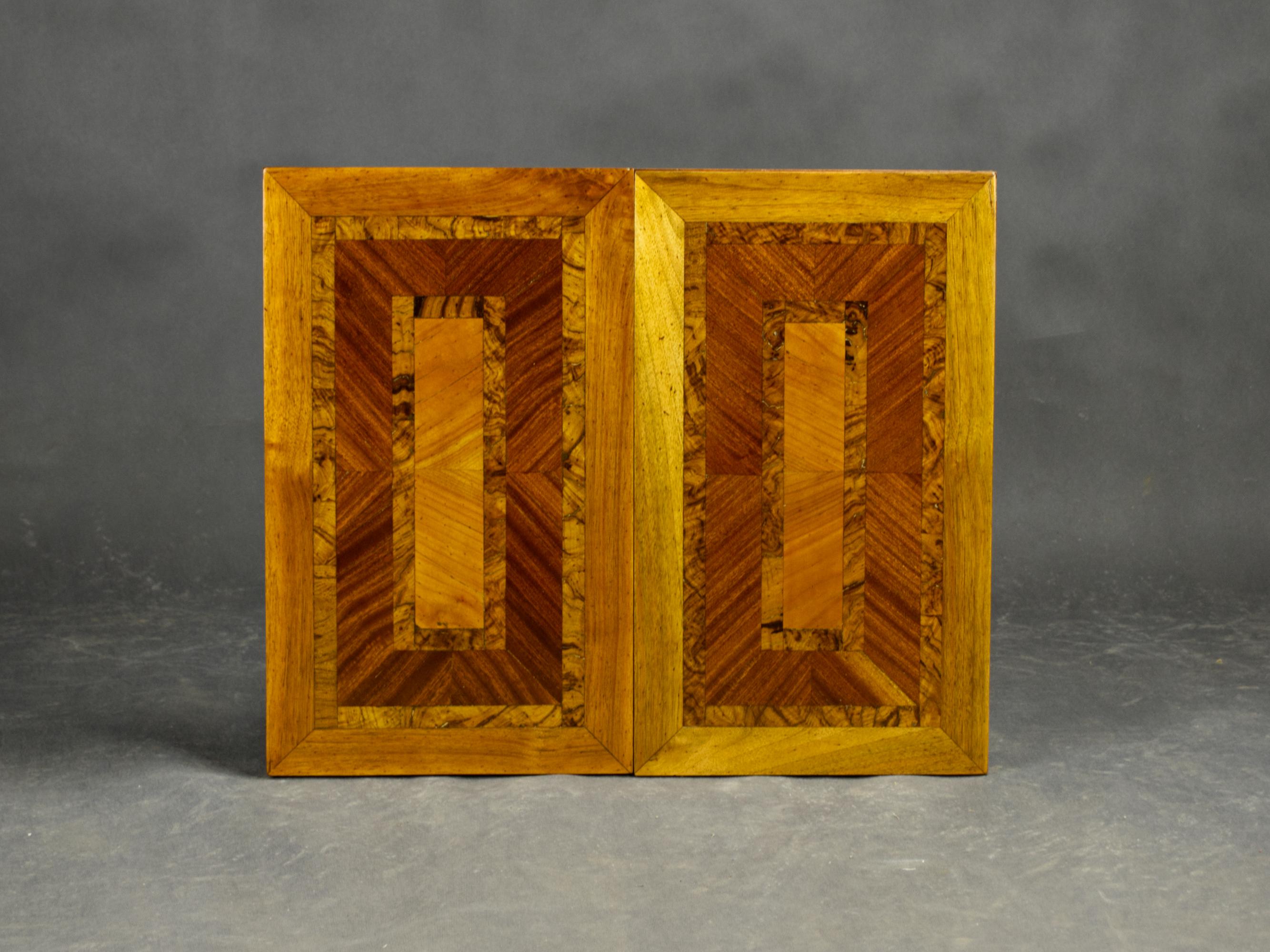 Mesa plegable de marquetería, S. XIX en venta 1