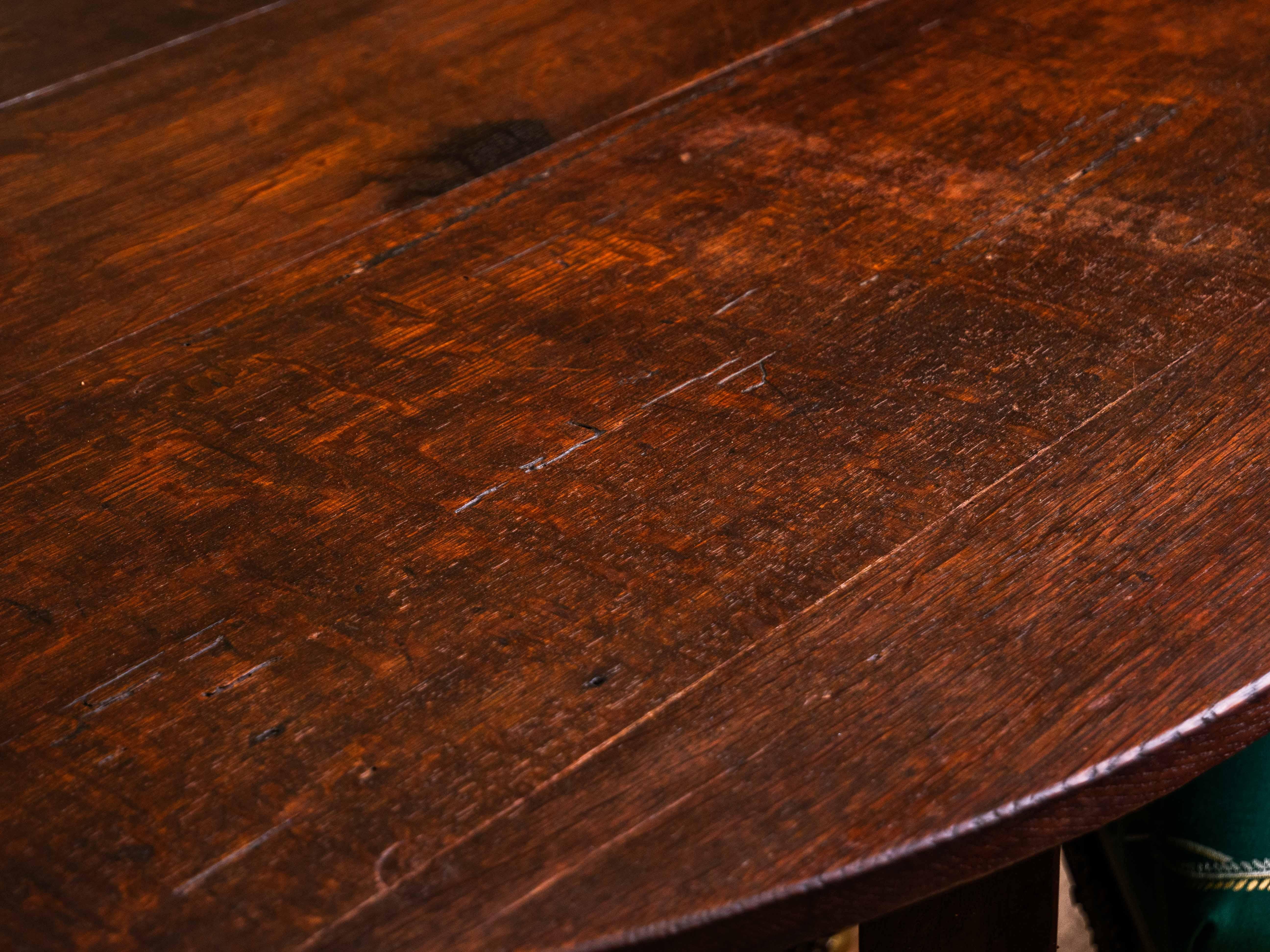 Folding oak Gate Leg Table with drawer For Sale 1