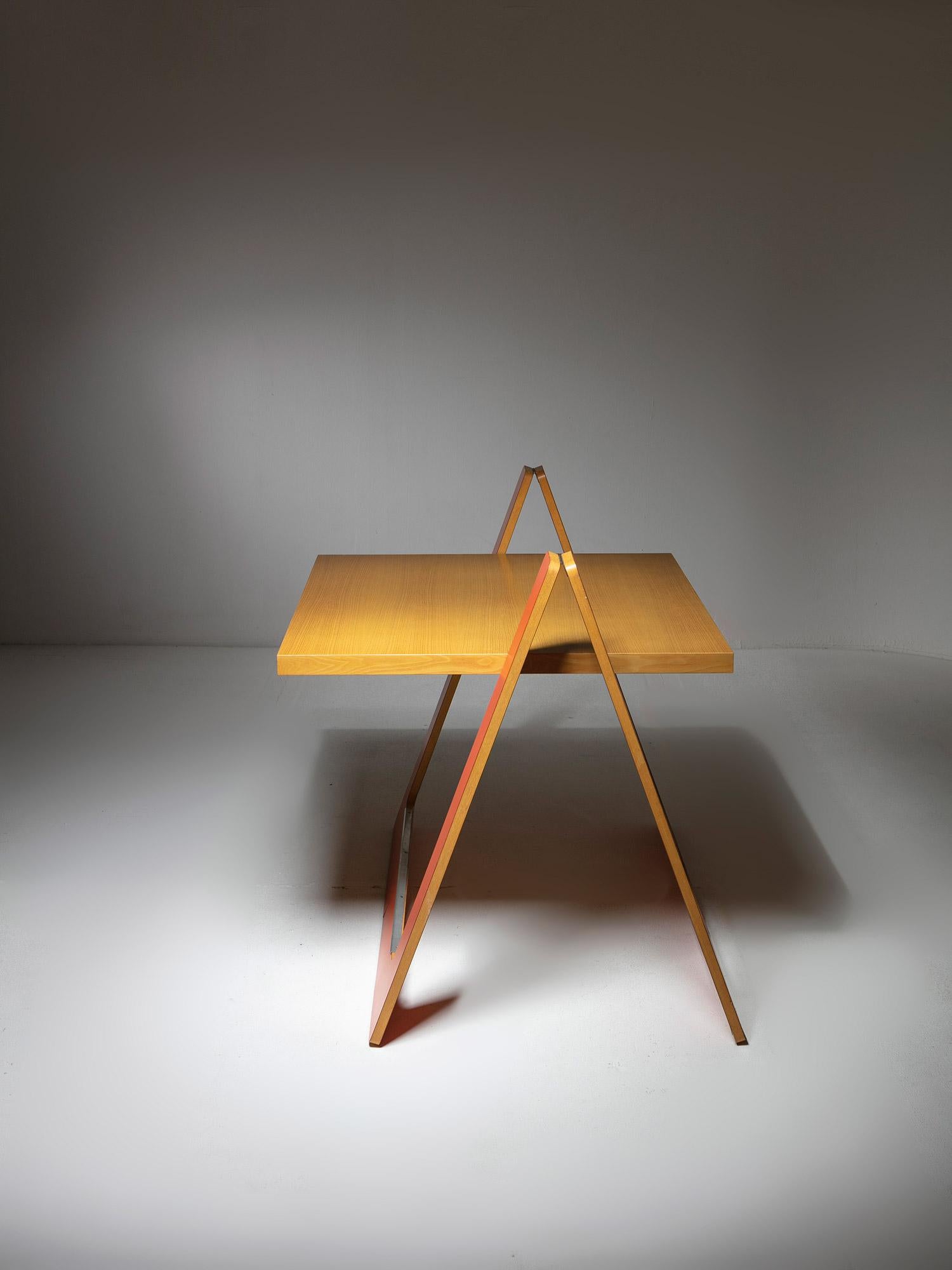 Folding Red Laminate Plywood Desk by Pamio and Toso for Stilwood, Italy, 1970s In Fair Condition For Sale In Milan, IT