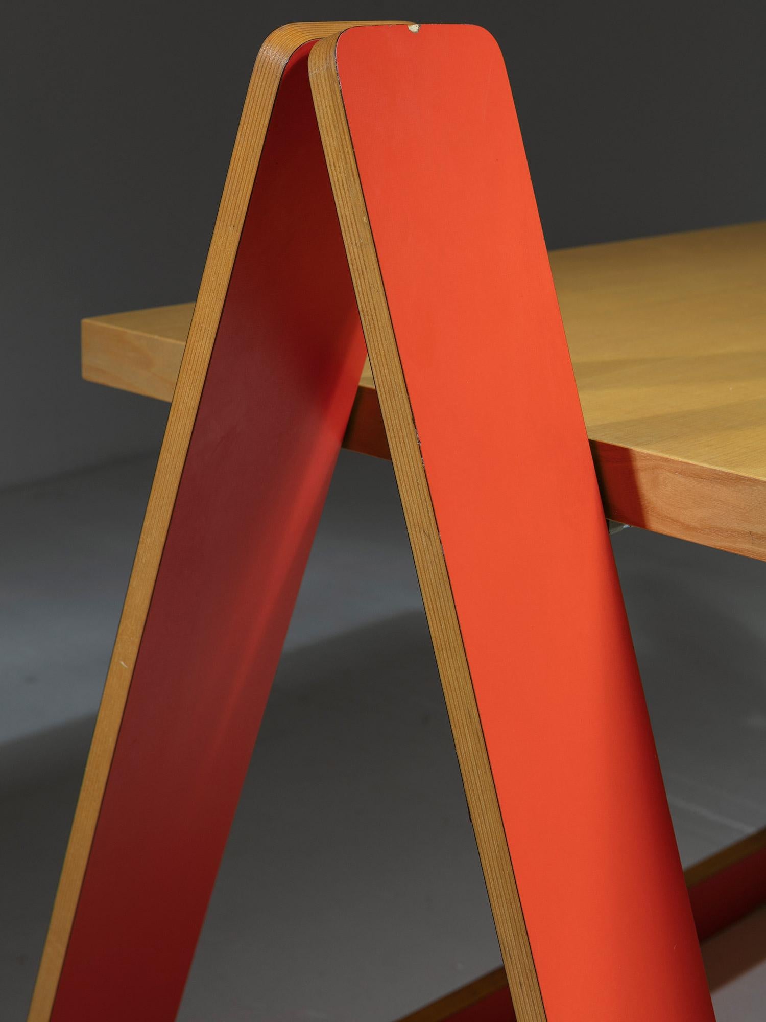 Folding Red Laminate Plywood Desk by Pamio and Toso for Stilwood, Italy, 1970s For Sale 1