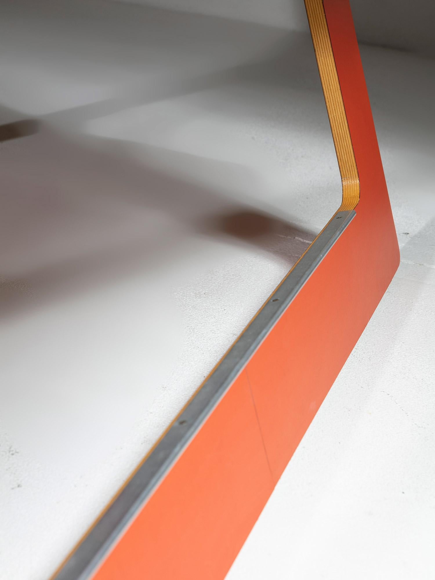 Folding Red Laminate Plywood Desk by Pamio and Toso for Stilwood, Italy, 1970s For Sale 3