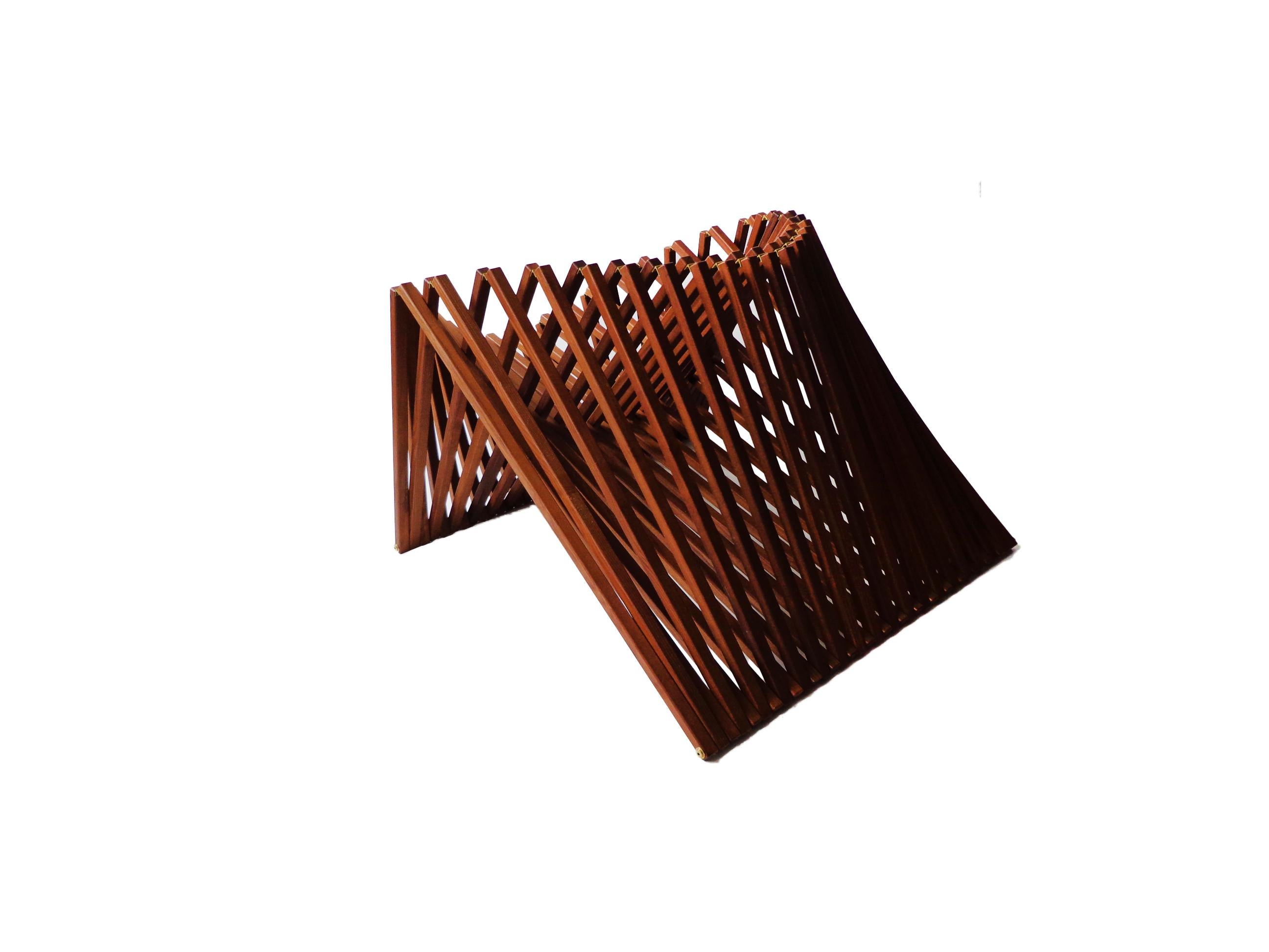 Folding Rising lounge armchair Dutch Award winning Design In Good Condition For Sale In WIJCKEL, NL