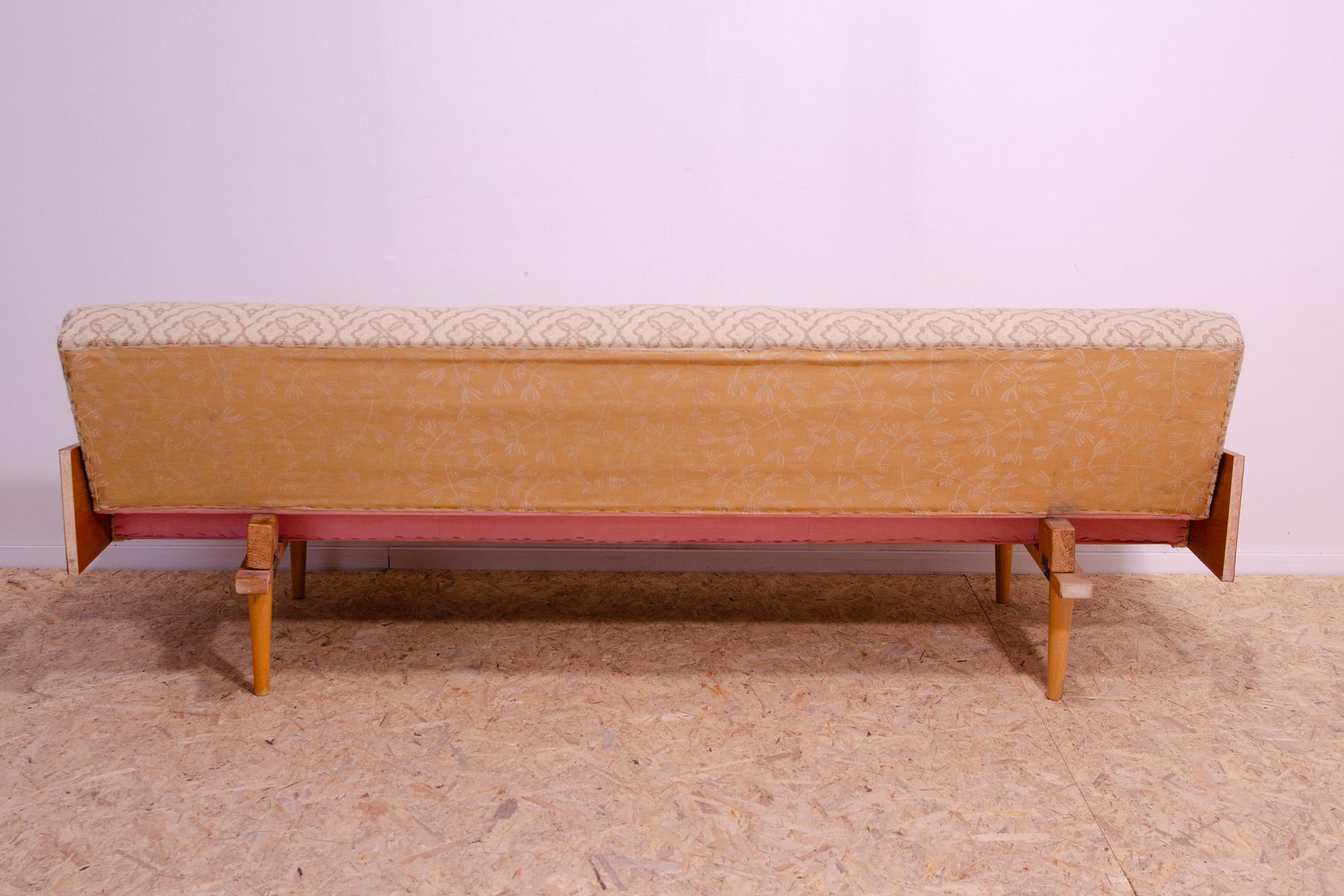 Folding Scandinavian style Sofabed, 1970s, Czechoslovakia For Sale 12