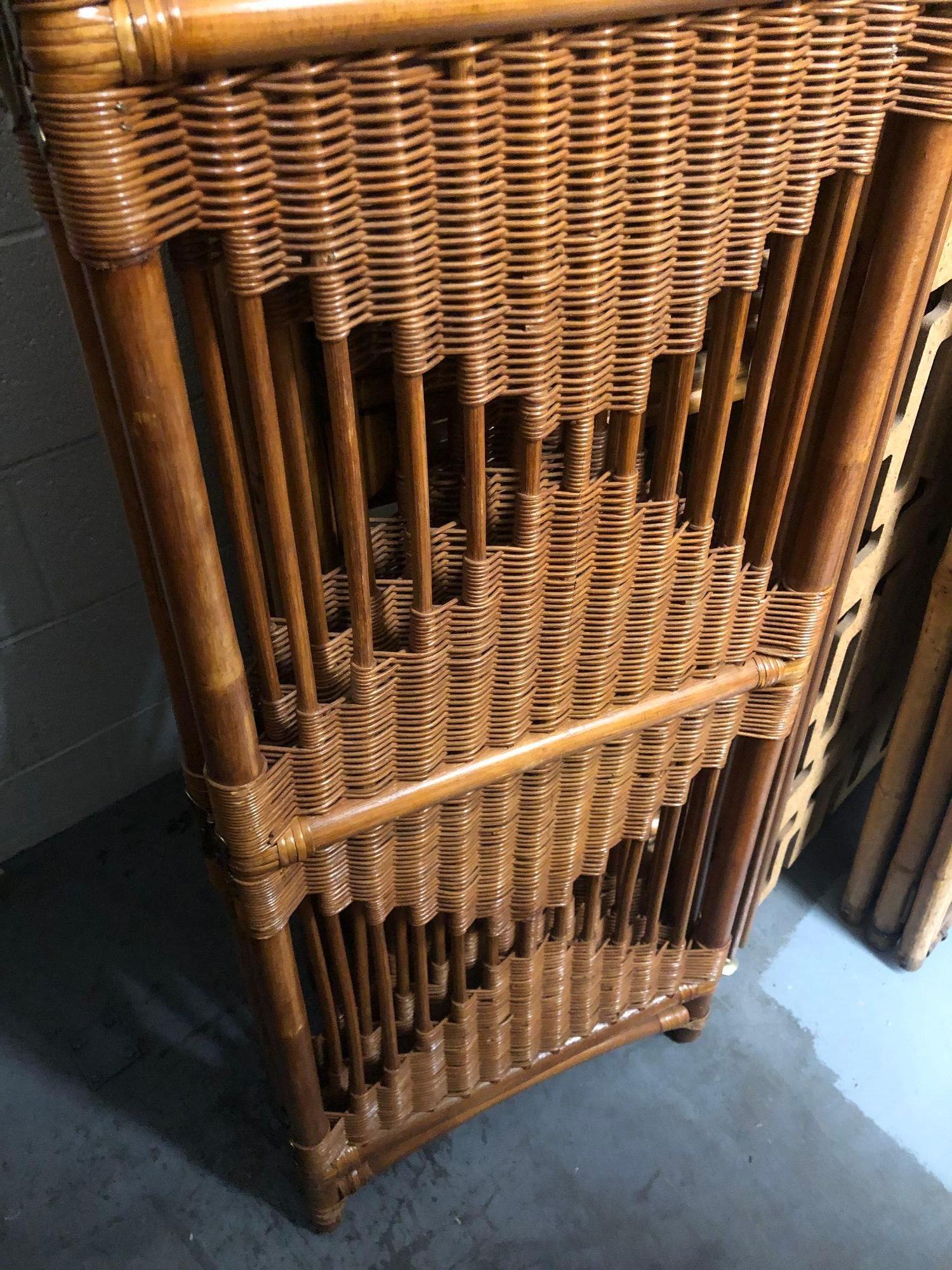 Folding Screen, Rattan and Woven Wicker 3 Panel In Excellent Condition For Sale In Van Nuys, CA