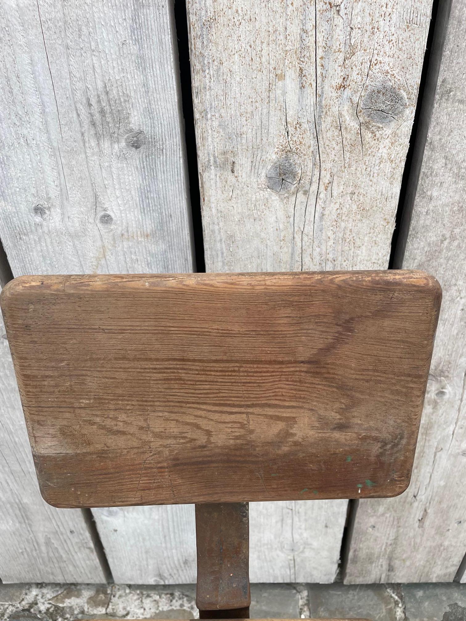 Arts and Crafts Chaise d'appoint pliante en Oak Oak et en fonte en vente