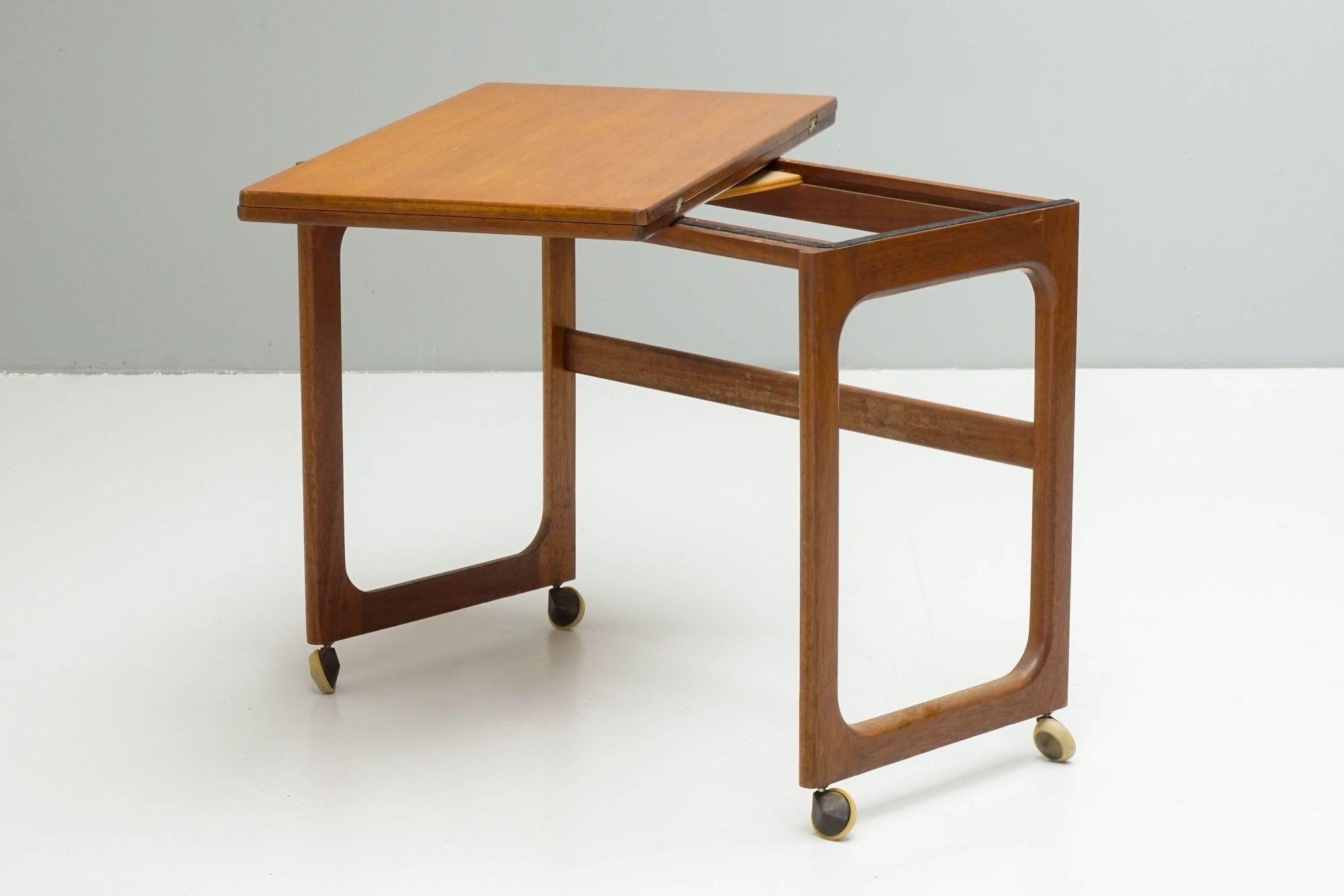 Klappbarer Beistelltisch von Mcintosh im Zustand „Gut“ im Angebot in London, England