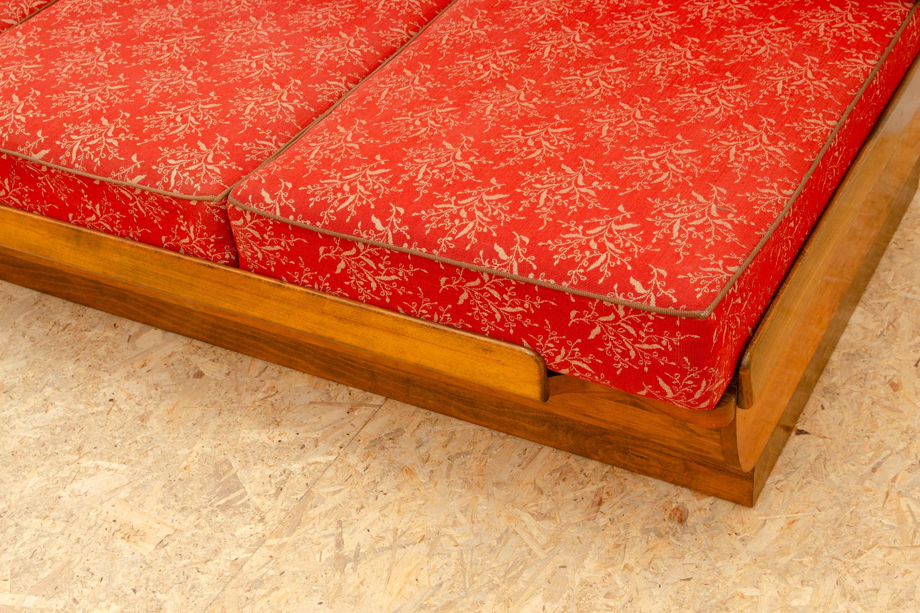Faltbares Sofa von Jindrich Halabala für UP Závody 1950er Jahre, Tschechoslowakei im Angebot 2
