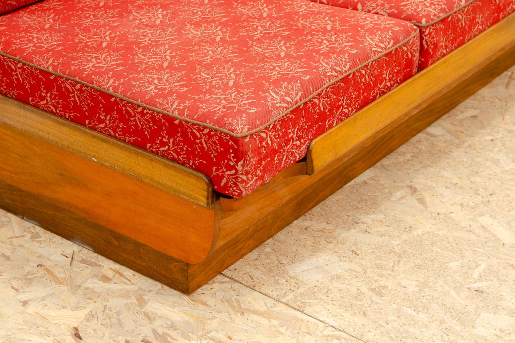 Faltbares Sofa von Jindrich Halabala für UP Závody 1950er Jahre, Tschechoslowakei (20. Jahrhundert) im Angebot