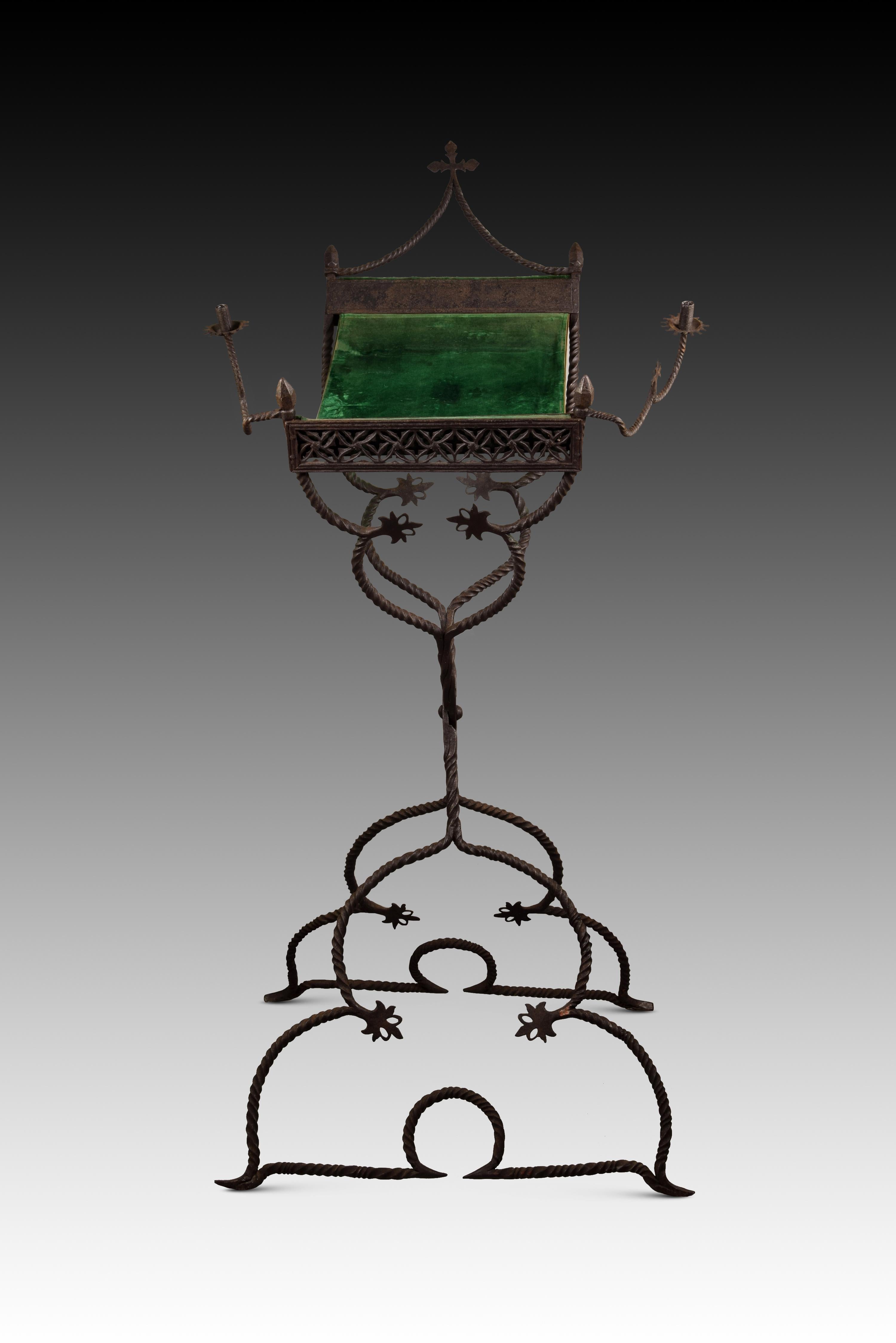 18th Century and Earlier Folding Standing Lectern in Wrought Iron and Fabric, Spain, 16th Century