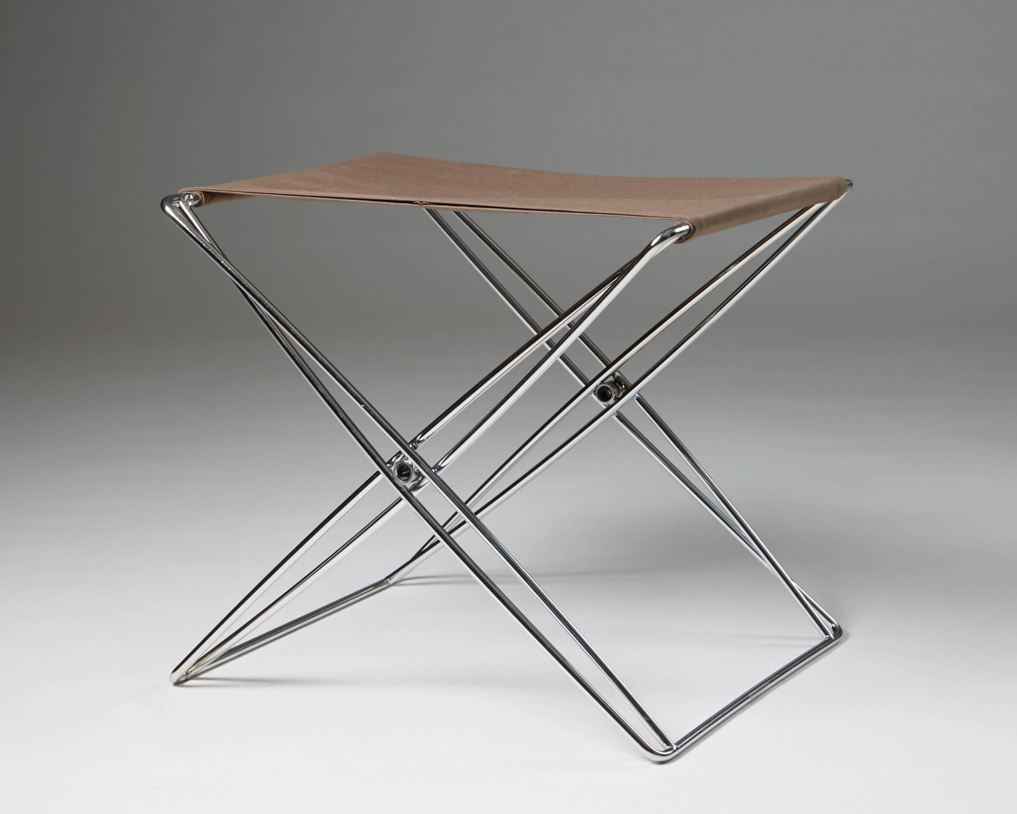 Folding stool designed by Jörgen Gammelgaard for Forum Design, Denmark, 1970. Canvas and chromed steel.

Measures: H 41 cm/ 16