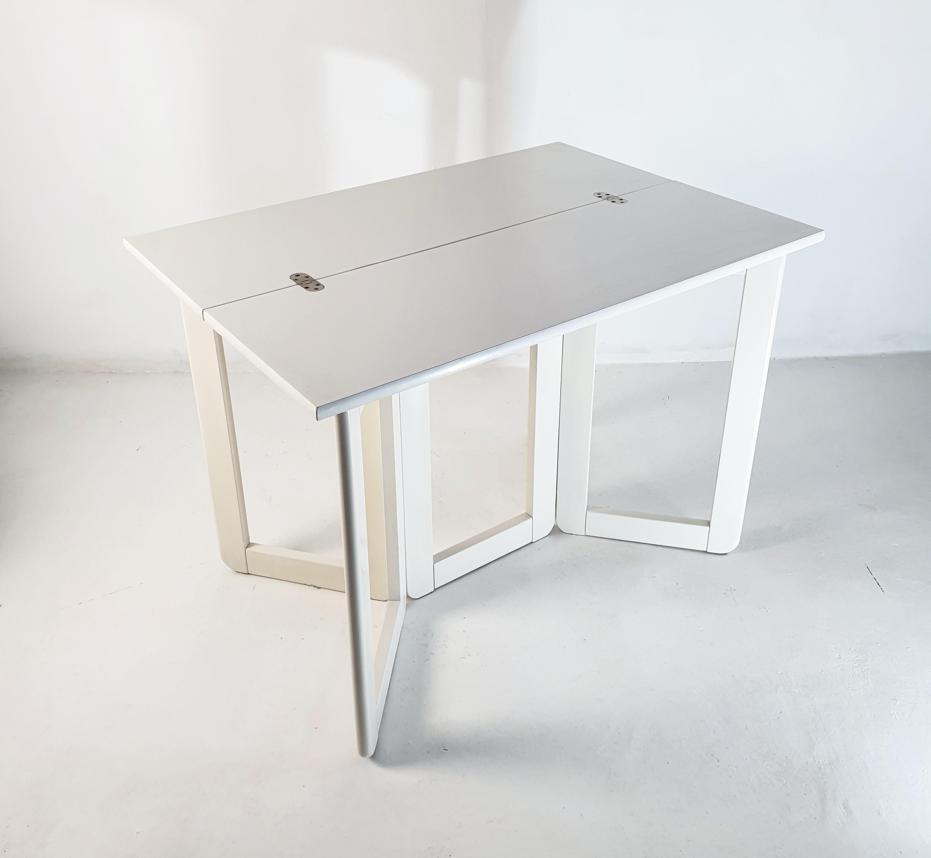 Modern Folding Table by Giovanni Offredi for MC Selvini Italy For Sale