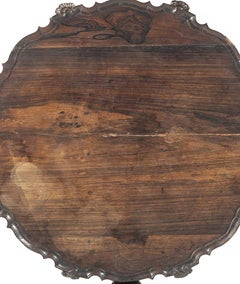 Folding table by King Jose style in Noble Wood - 18th century