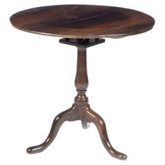 Folding table by King Jose style in Noble Wood - 18th century