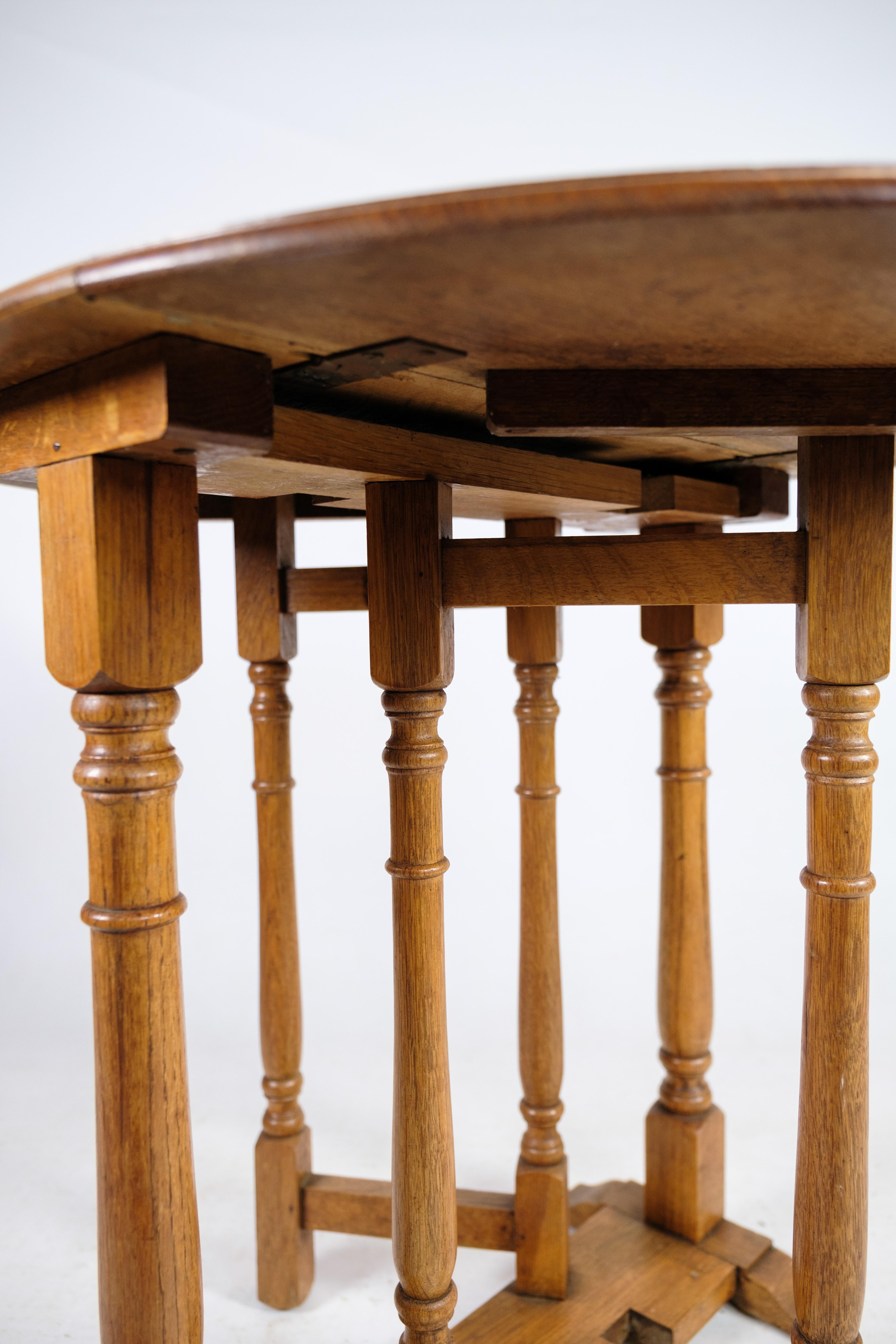 Folding Table Made In Oak From 1890s In Good Condition For Sale In Lejre, DK