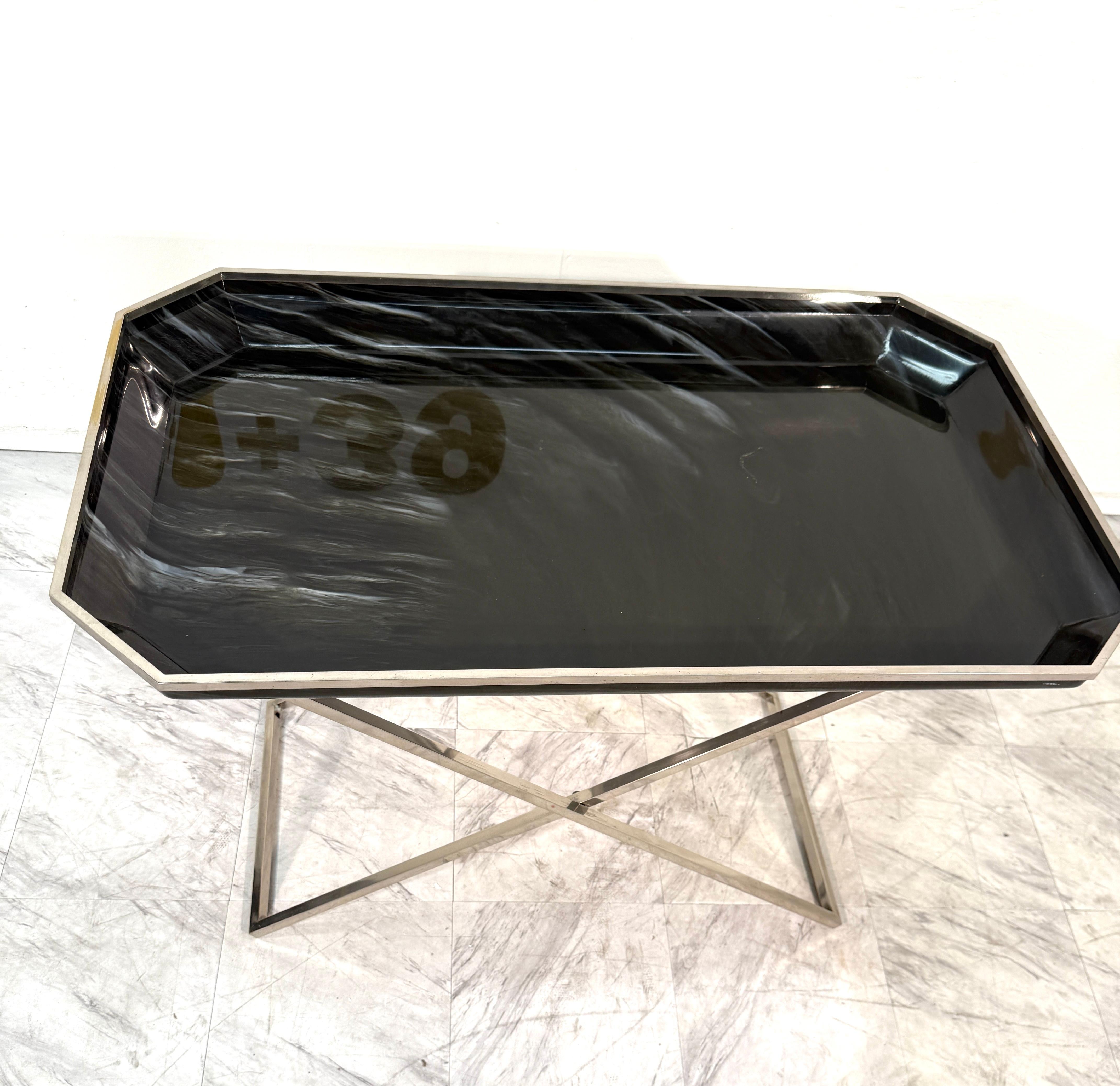 Klappbarer Tabletttisch aus Rauchglas und Chrom, 1970er Jahre Italien (Moderne) im Angebot