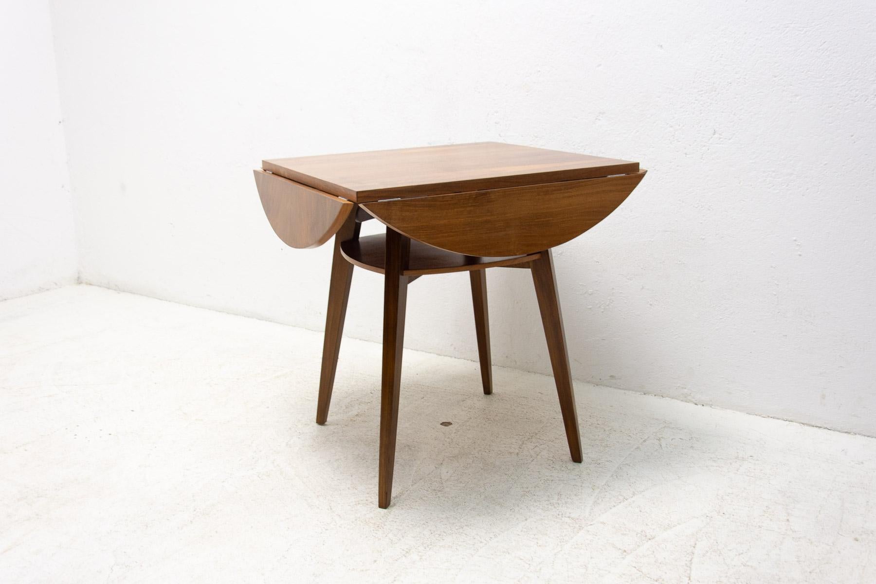 Folding Walnut Coffee Table from the 1950s, Czechoslovakia For Sale 9
