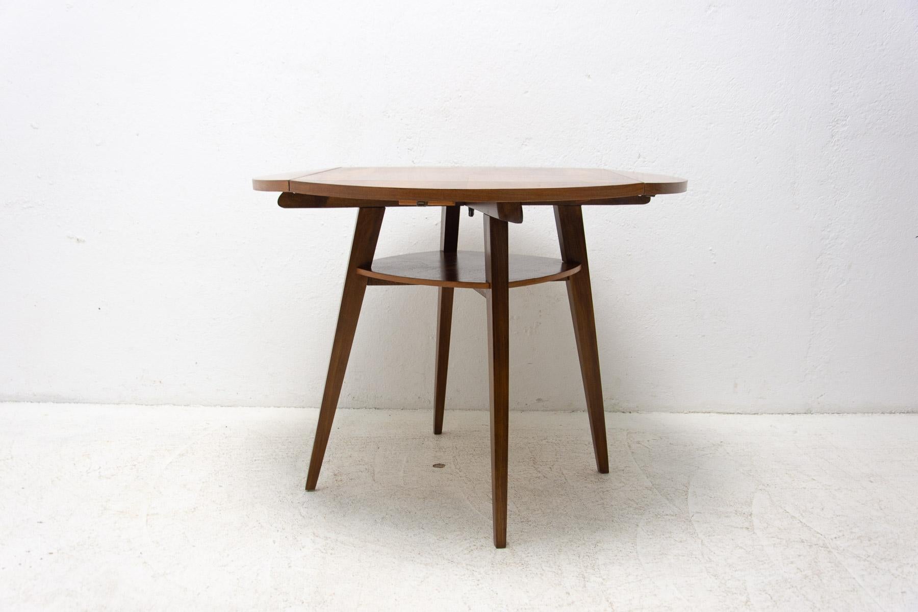 Folding Walnut Coffee Table from the 1950s, Czechoslovakia For Sale 13