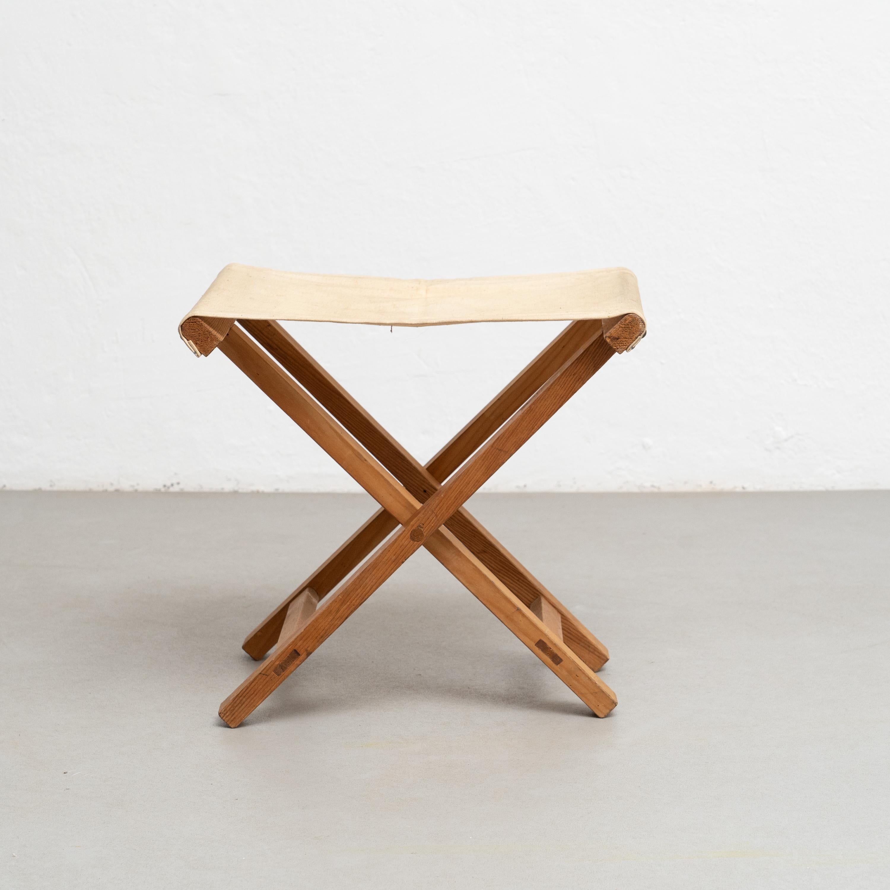 Folding Wood and Fabric Stool, circa 1960 In Good Condition For Sale In Barcelona, Barcelona