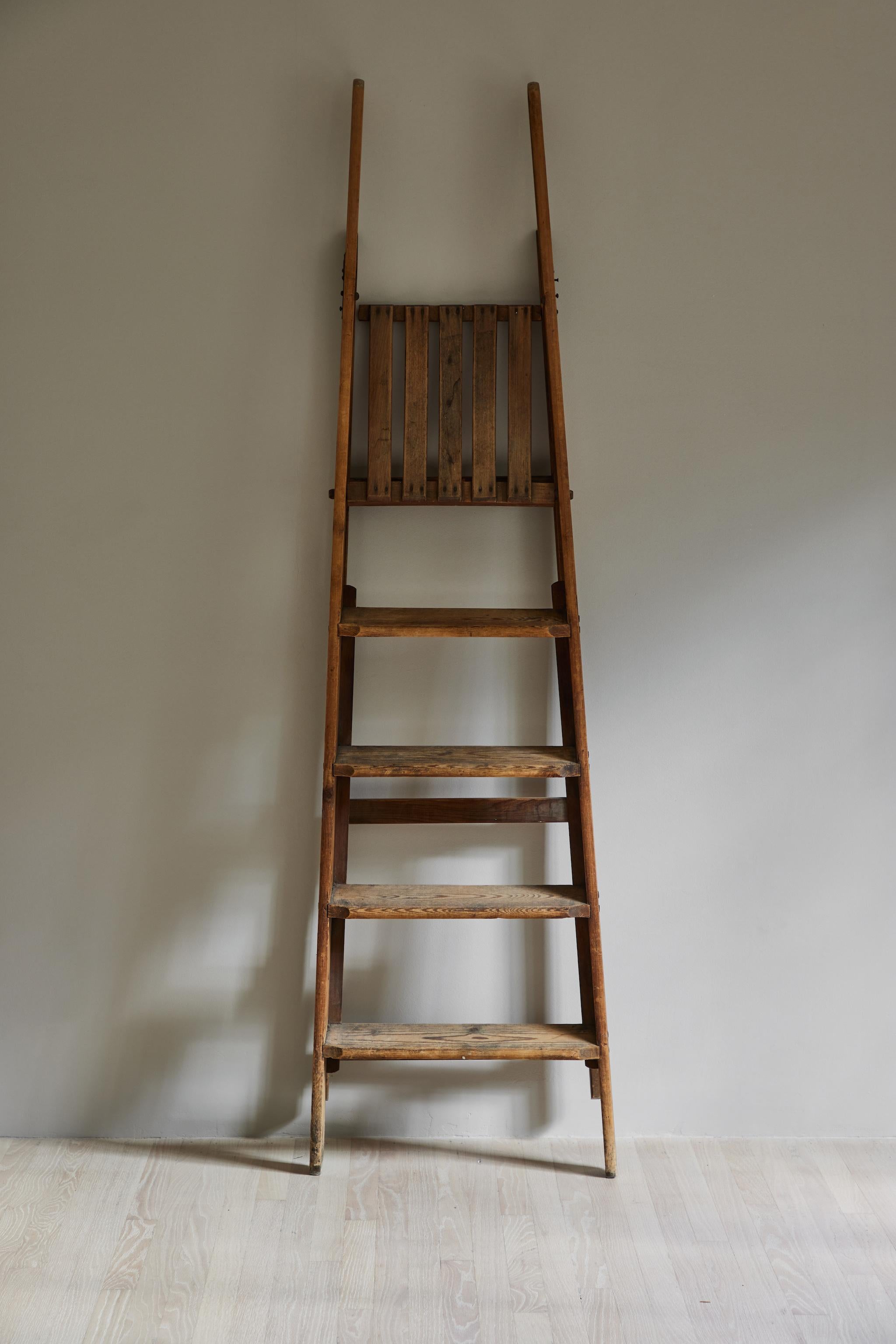 French Folding Wooden Library Ladder from Late 19th Century France