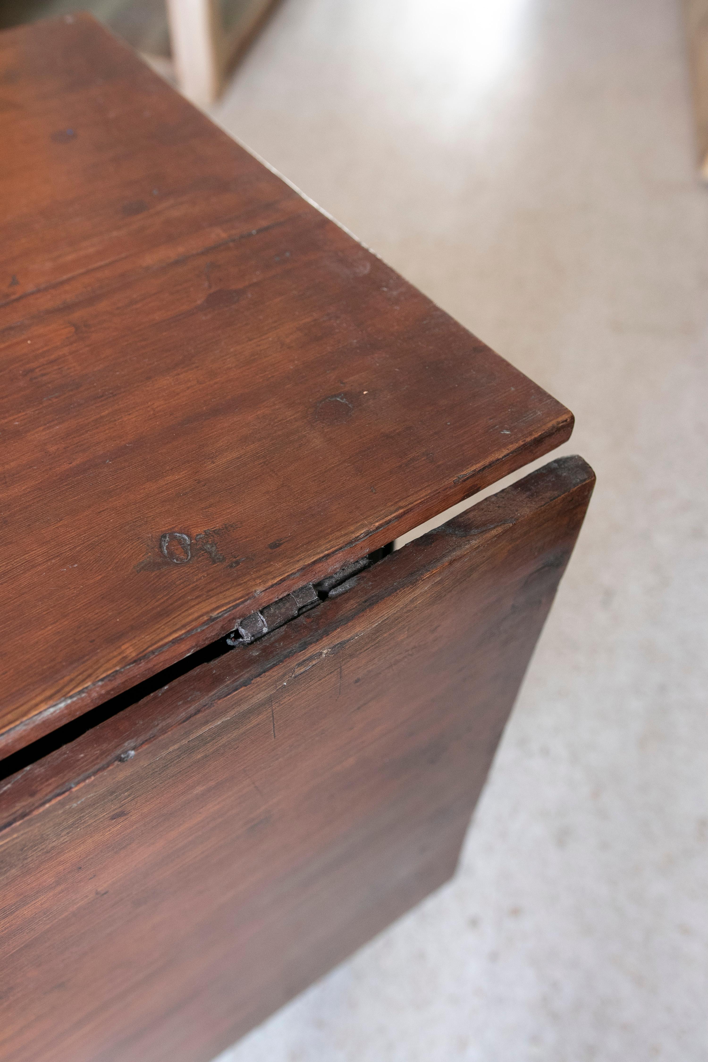 Table d'appoint pliante en bois avec tiroirs latéraux en vente 6