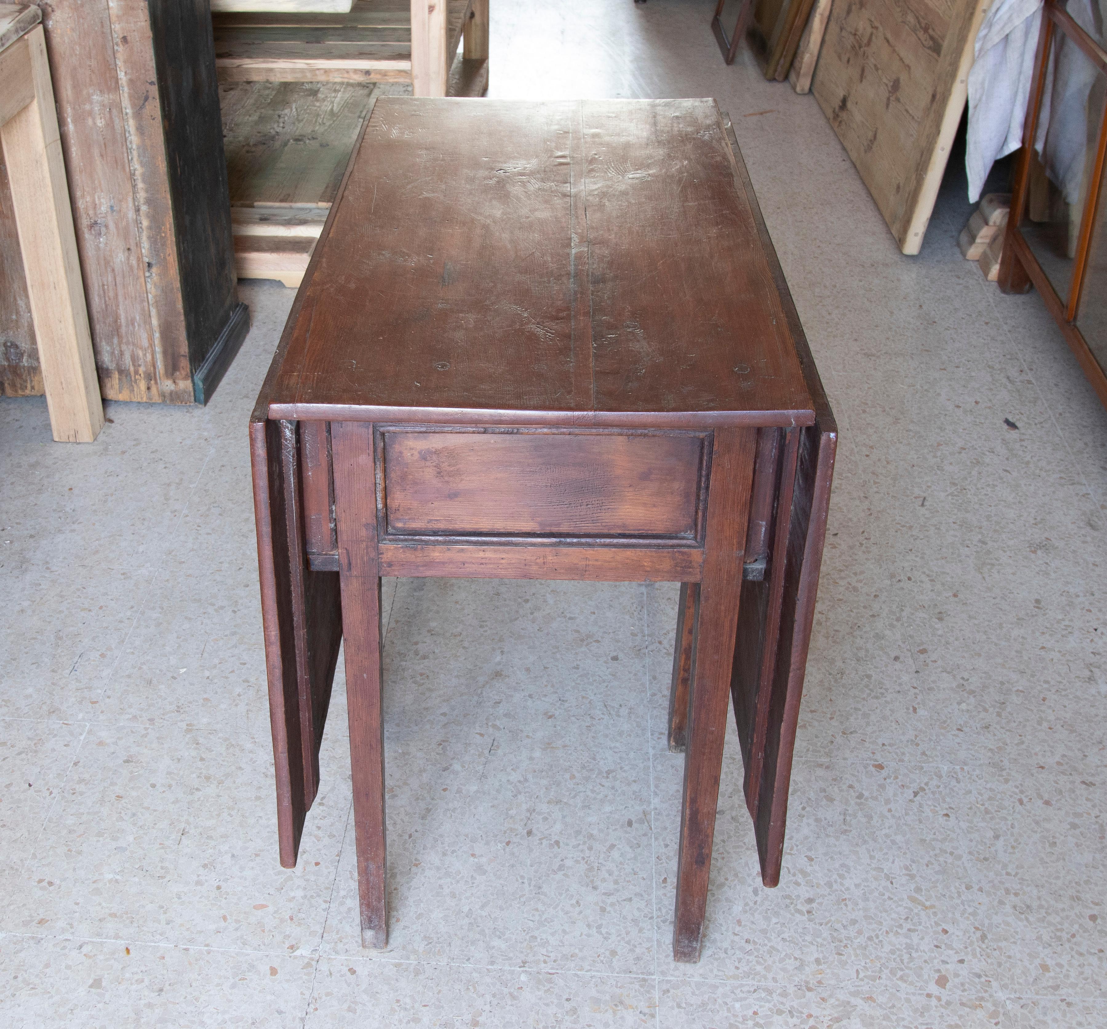 Folding Wooden Wing Table with Side Drawers In Good Condition For Sale In Marbella, ES