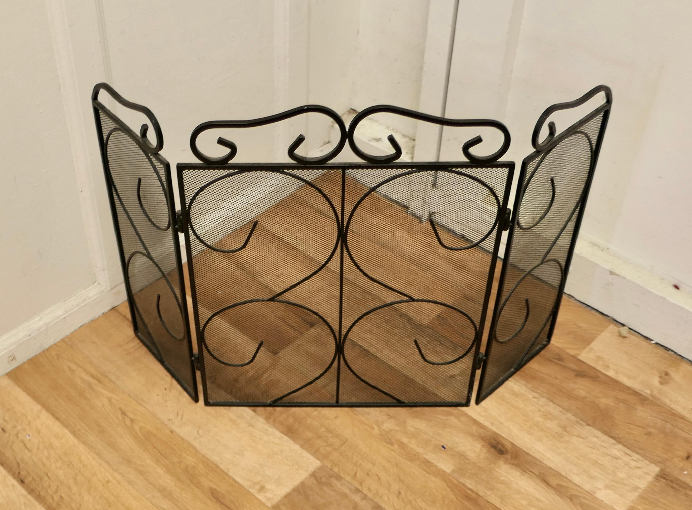 Arts and Crafts Folding Wrought Iron Fire Guard for Inglenook Fireplace For Sale