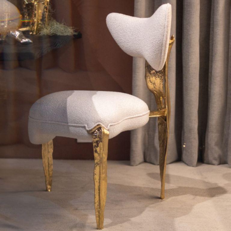 Portuguese Folia - Sculptural Chair in Off-White Finish with Organic Silhouette For Sale