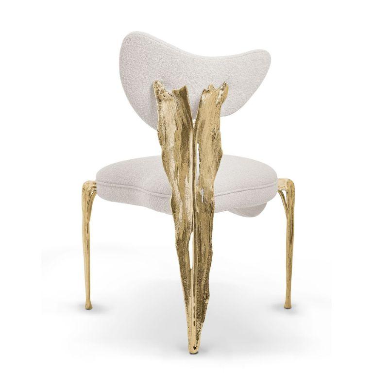 Organic Modern Folia - Sculptural Chair in Off-White Finish with Organic Silhouette For Sale
