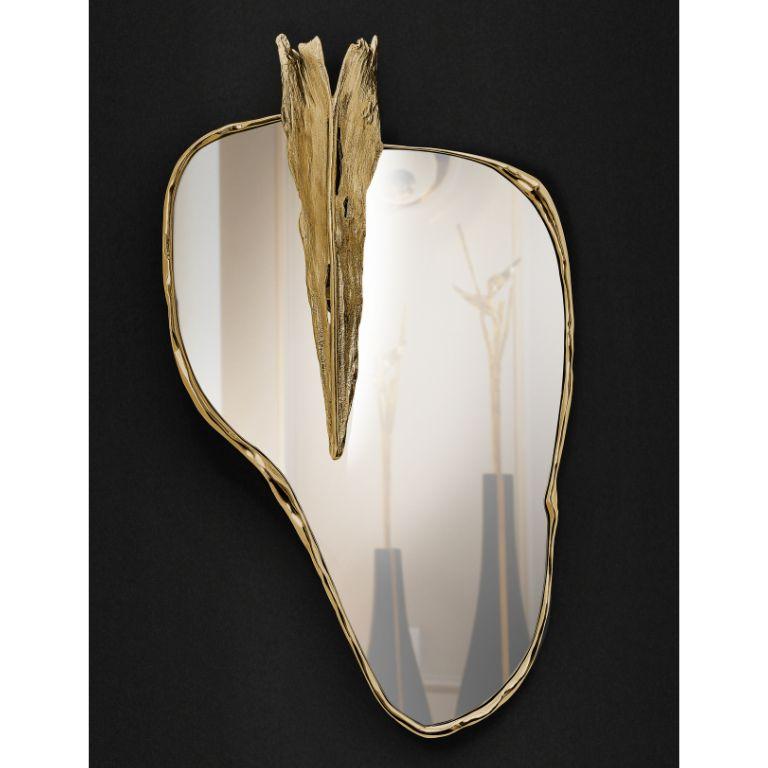 European Folia Wall Mirror: Polished Brass Elegance - Reflect and Illuminate Your Space